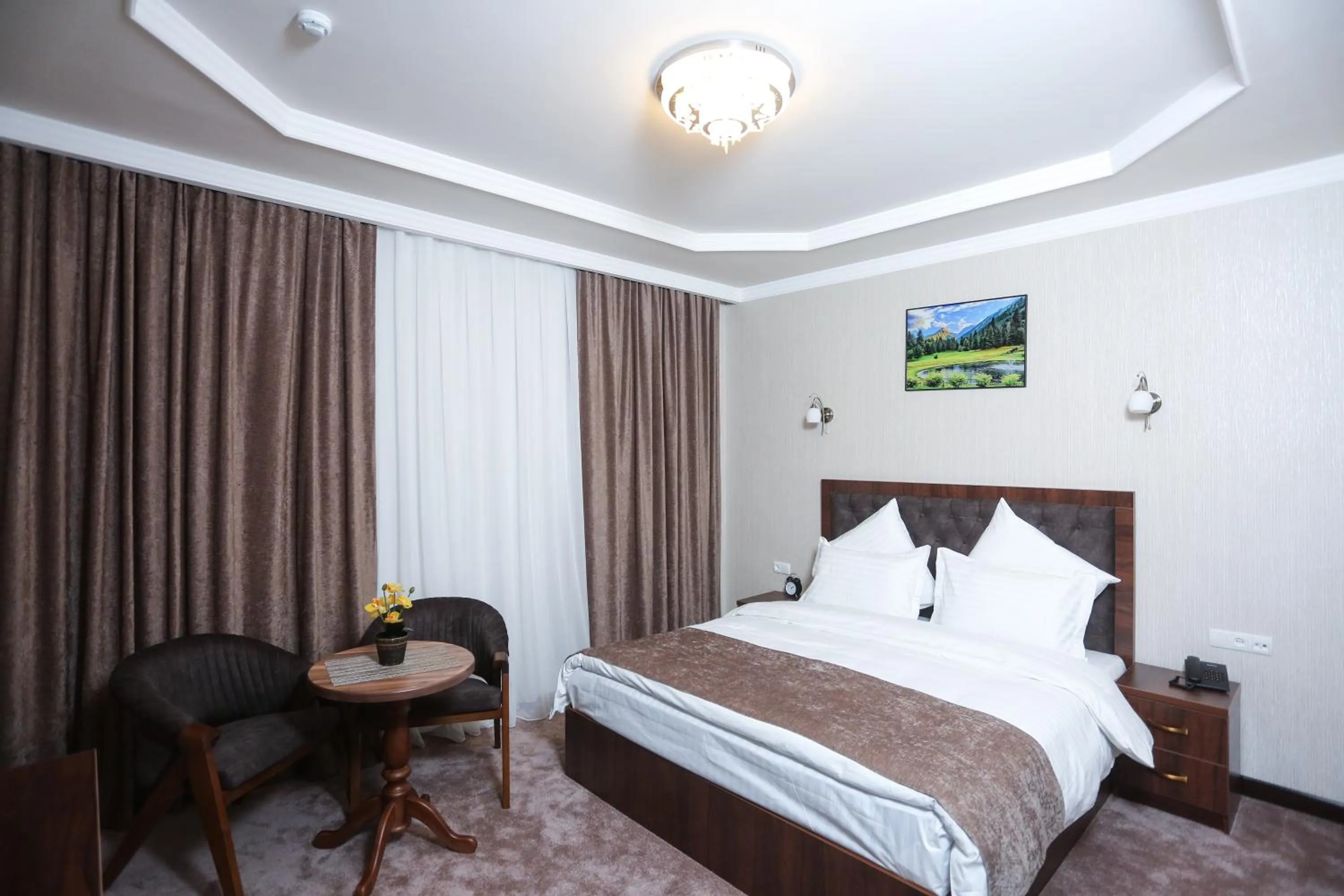 Photo of the whole room in Khan Palace Hotel