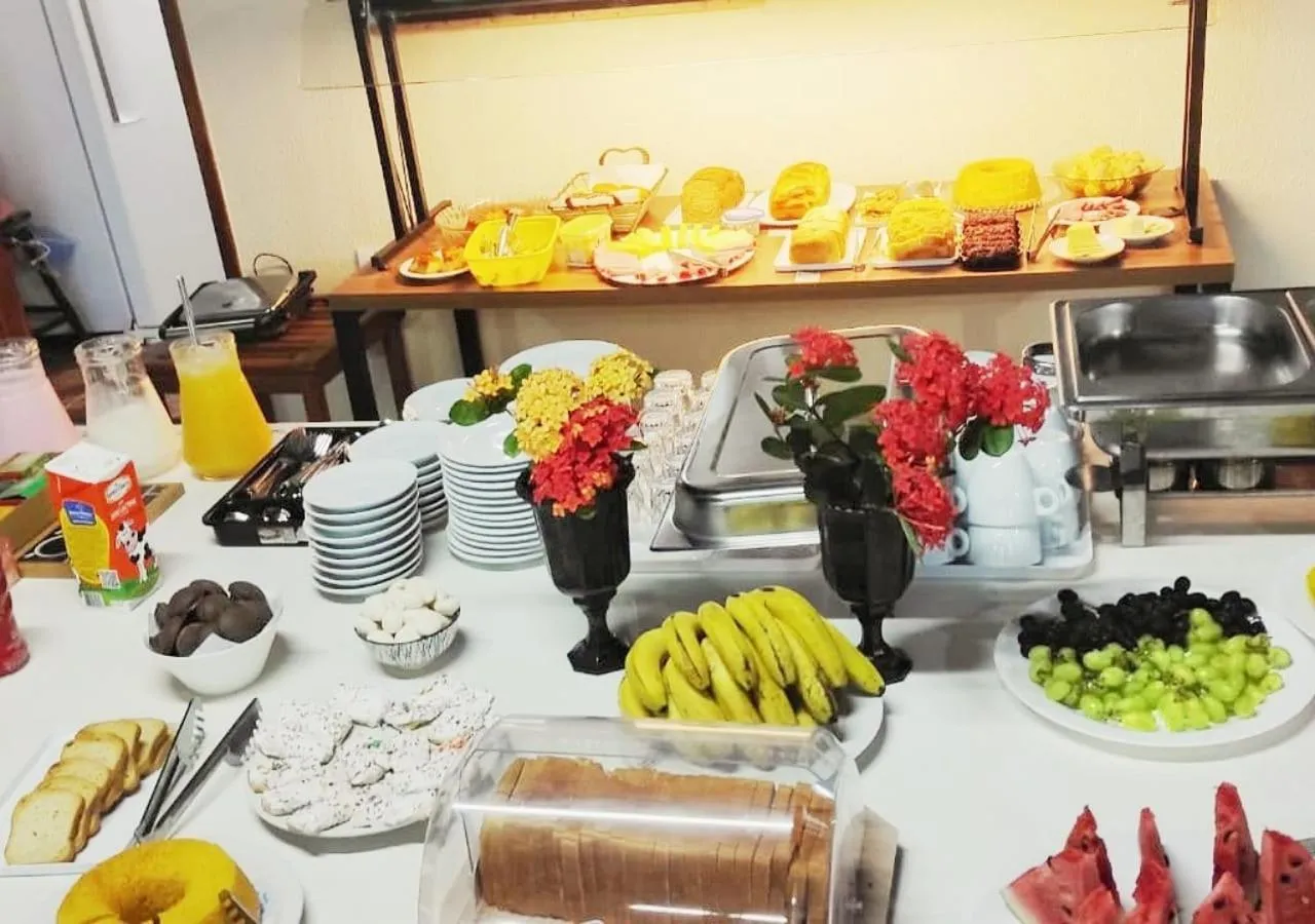 Food and drinks in POUSADA EVELINA