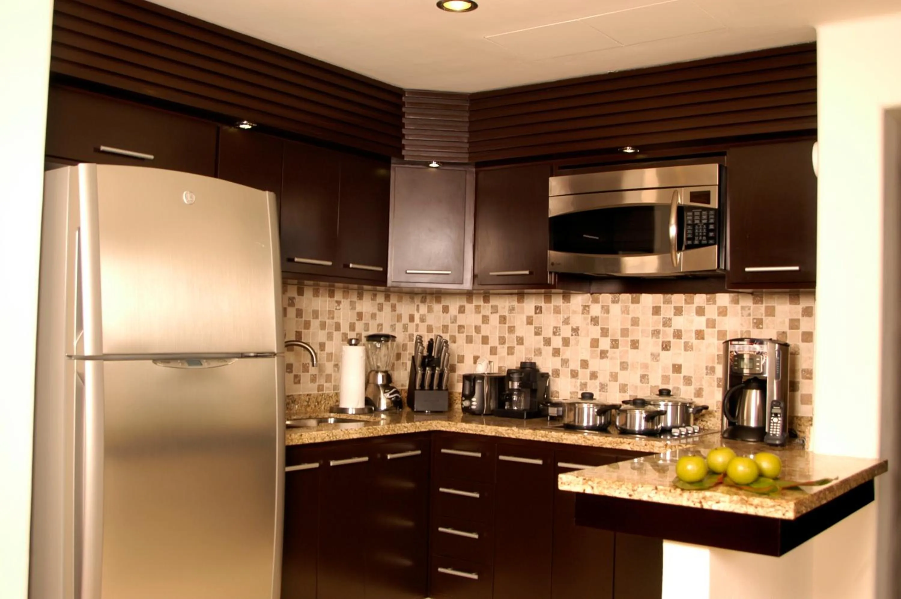 Kitchen or kitchenette in Zafiro Beach Boutique Resort