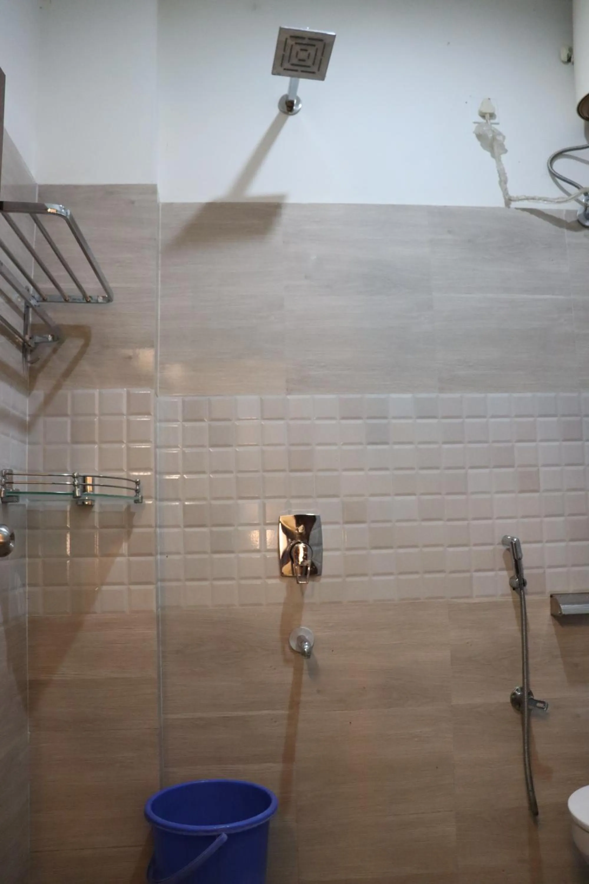 Bathroom in Paradise Inn