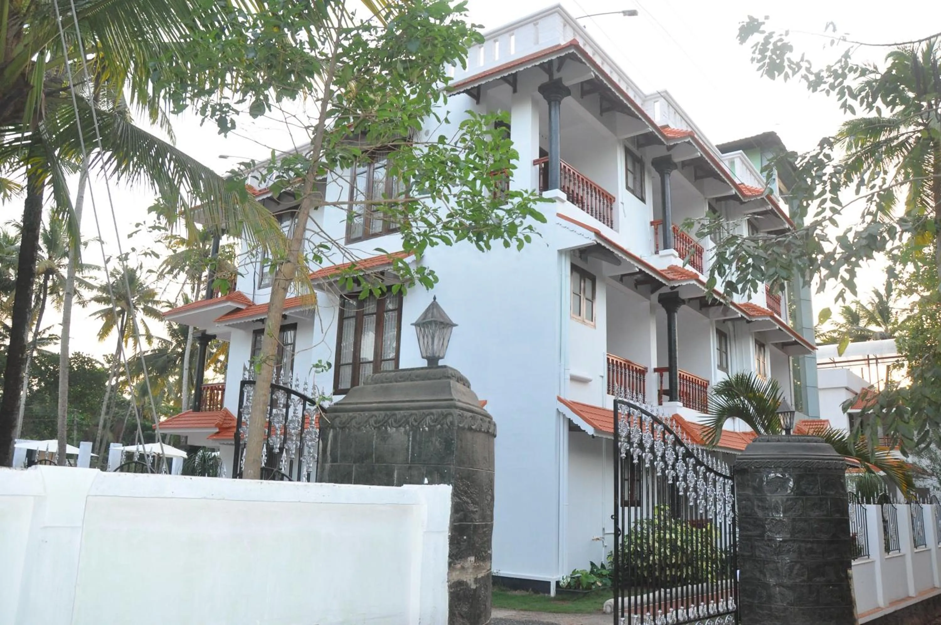 Facade/entrance in Nikhil Residence