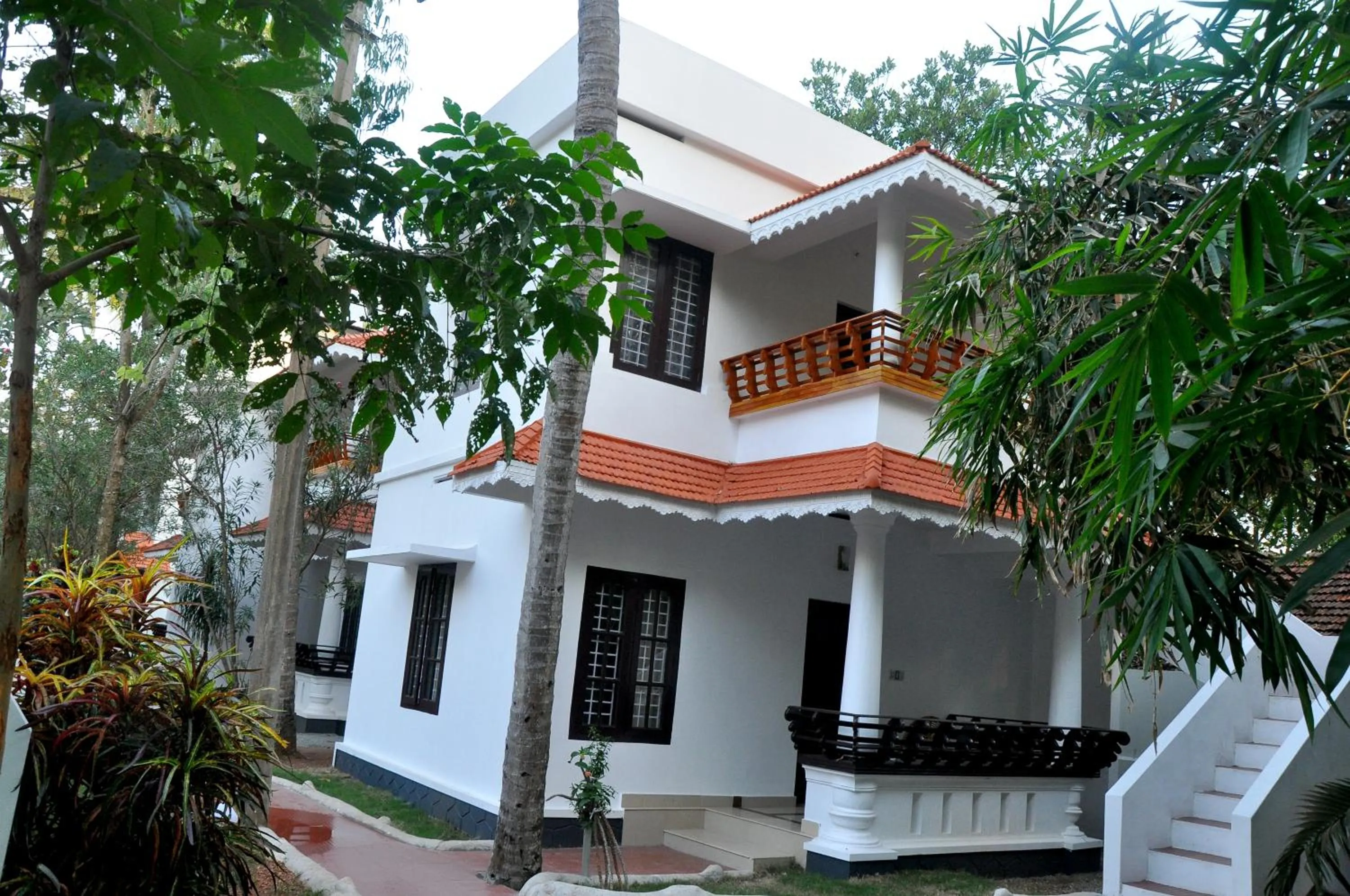 Facade/entrance in Nikhil Residence
