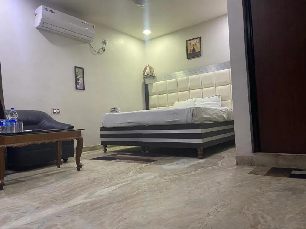 Bedroom, Bed in THE PRESTIGE HOTEL & CONVENTION