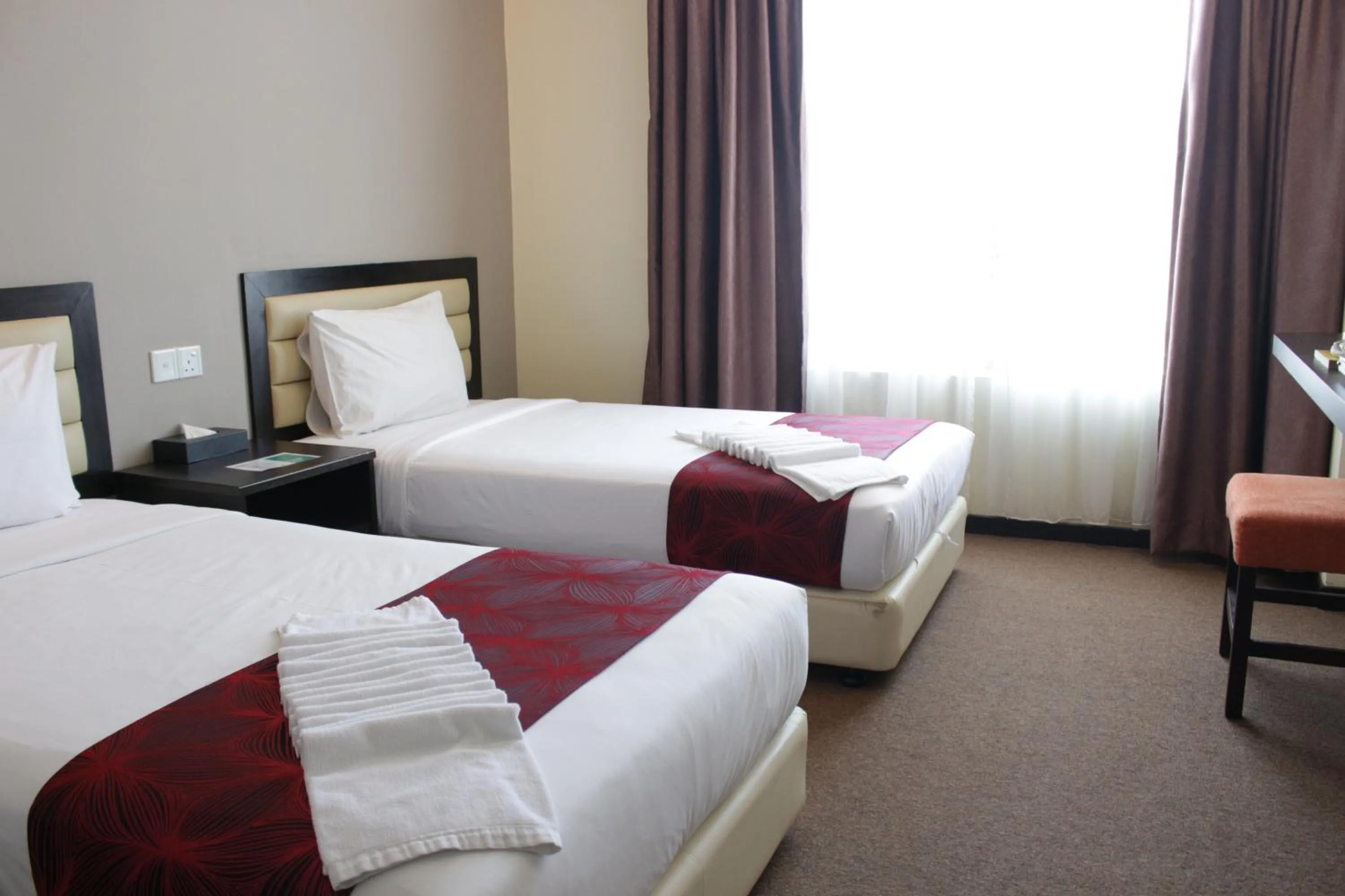 Bed in Paradise Spa Hotel