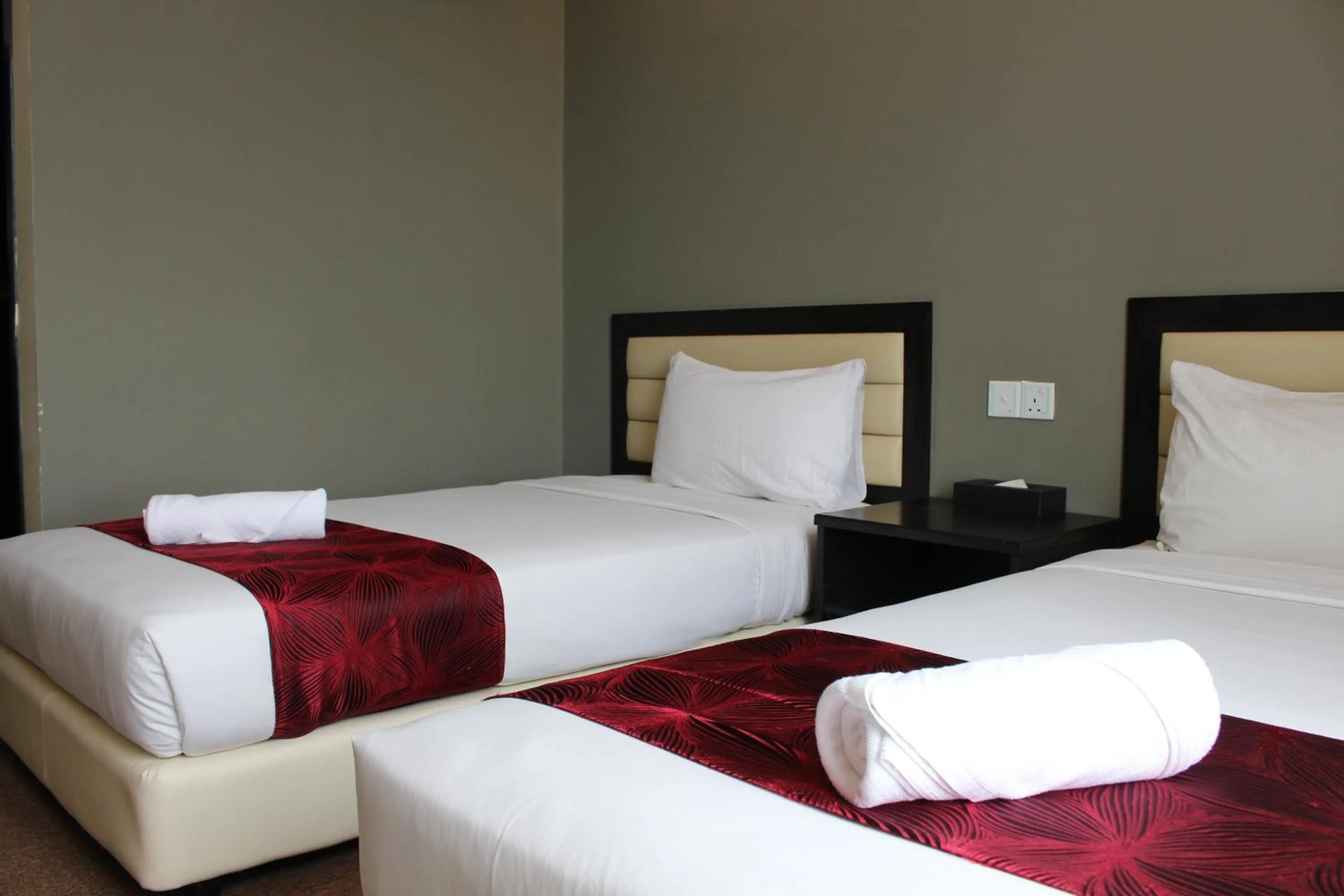 Bed in Paradise Spa Hotel