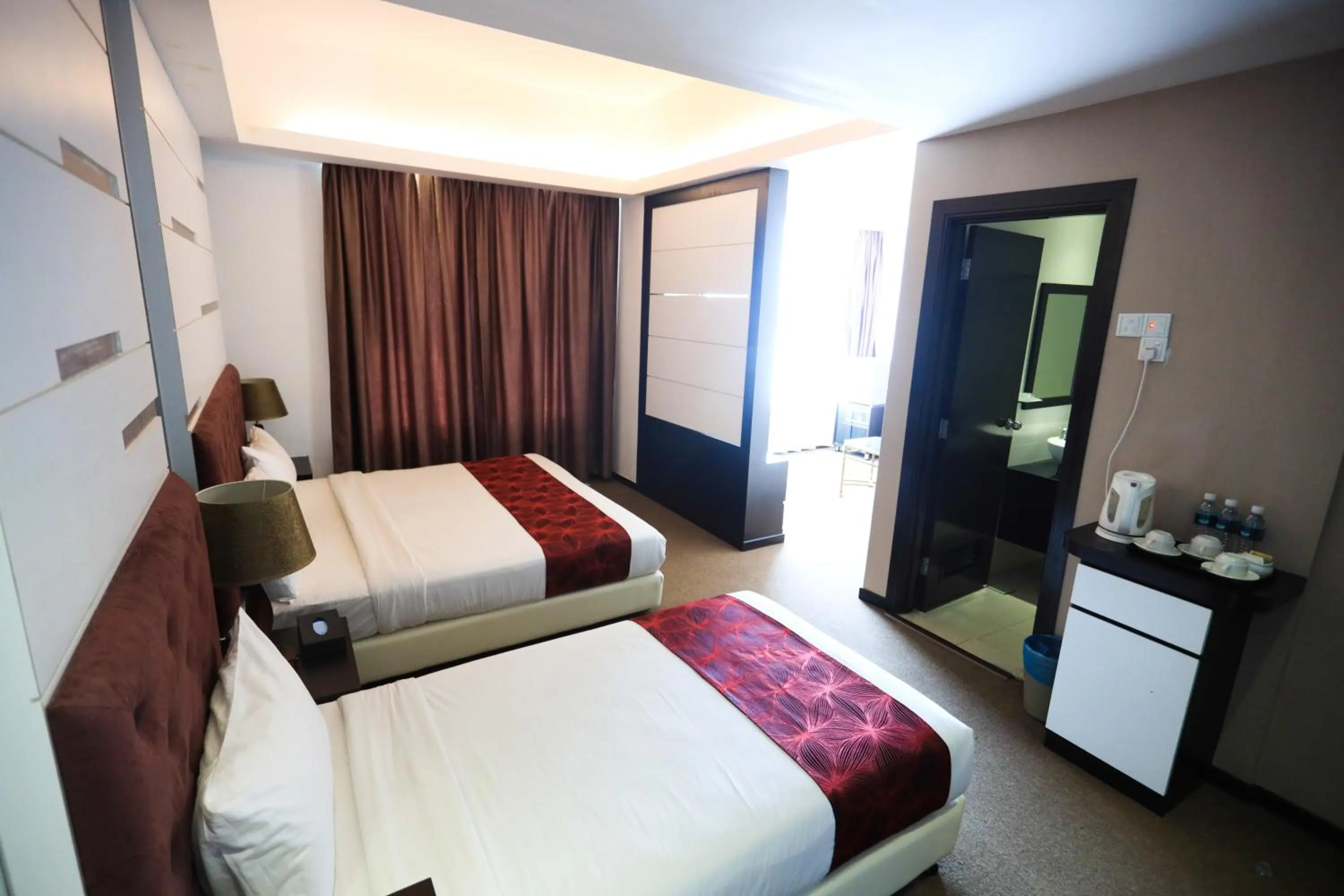 Bed in Paradise Spa Hotel