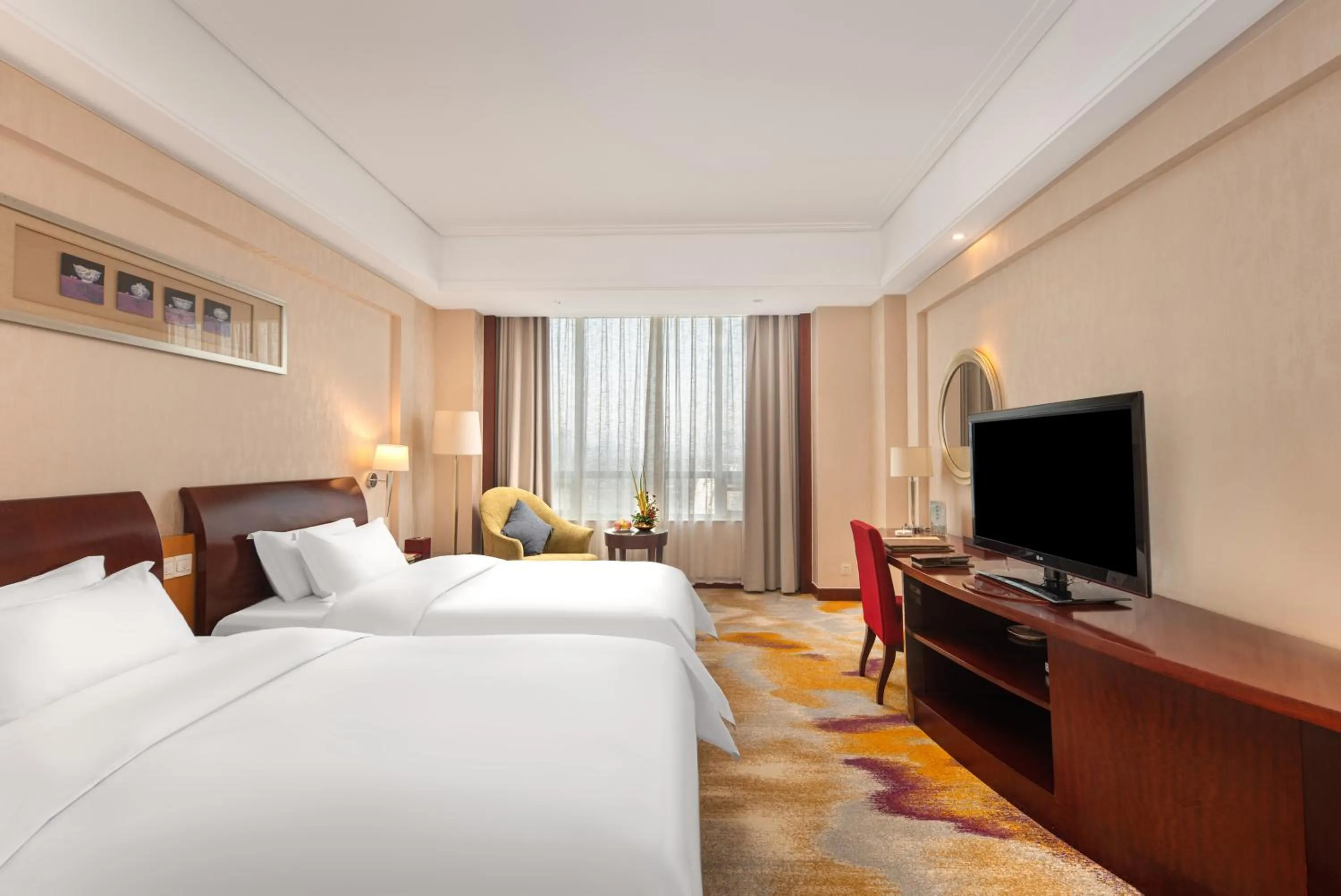 Photo of the whole room, Bed in Plaza Hotel Yuyao