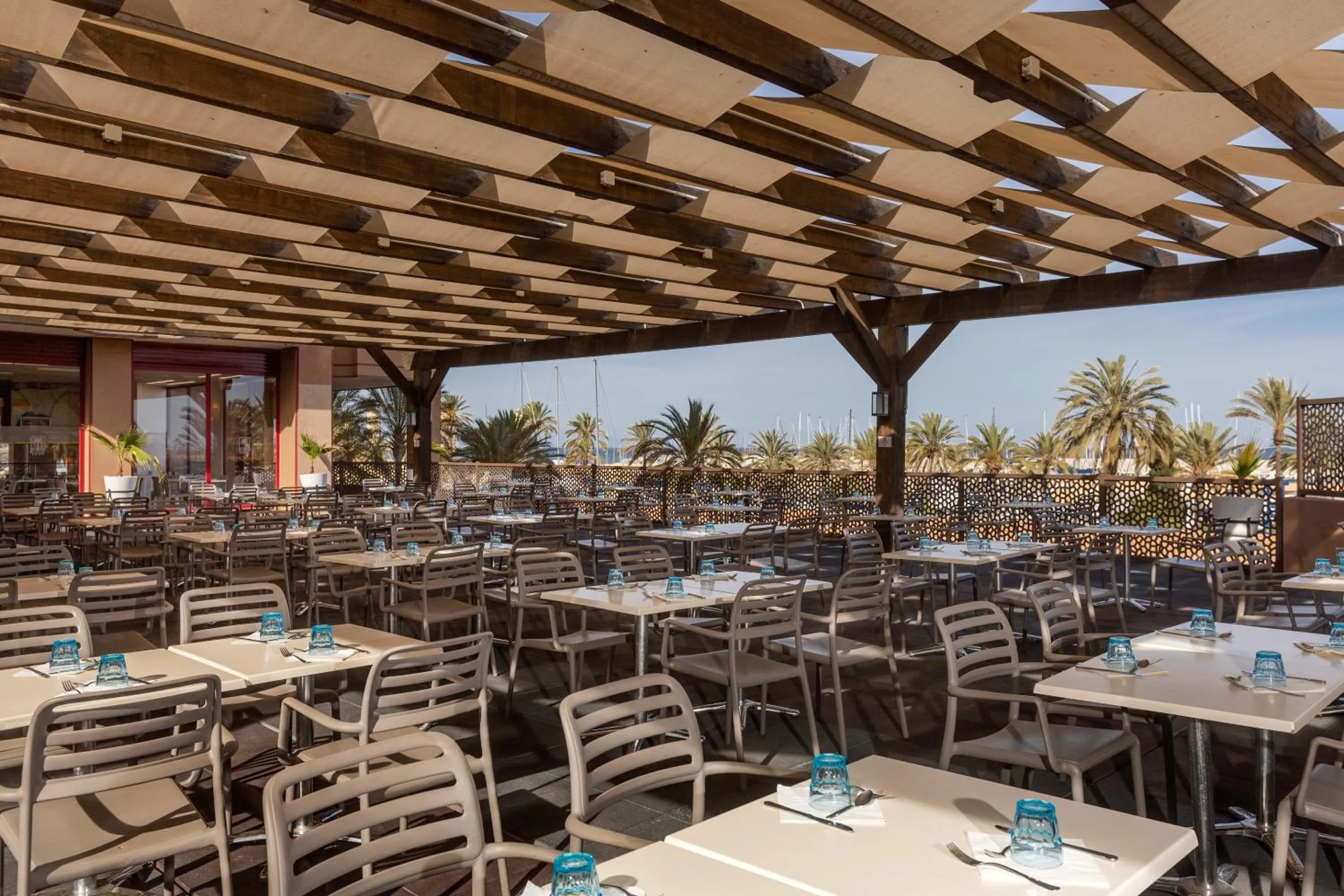 Restaurant/places to eat in Las Palmeras Affiliated by FERGUS