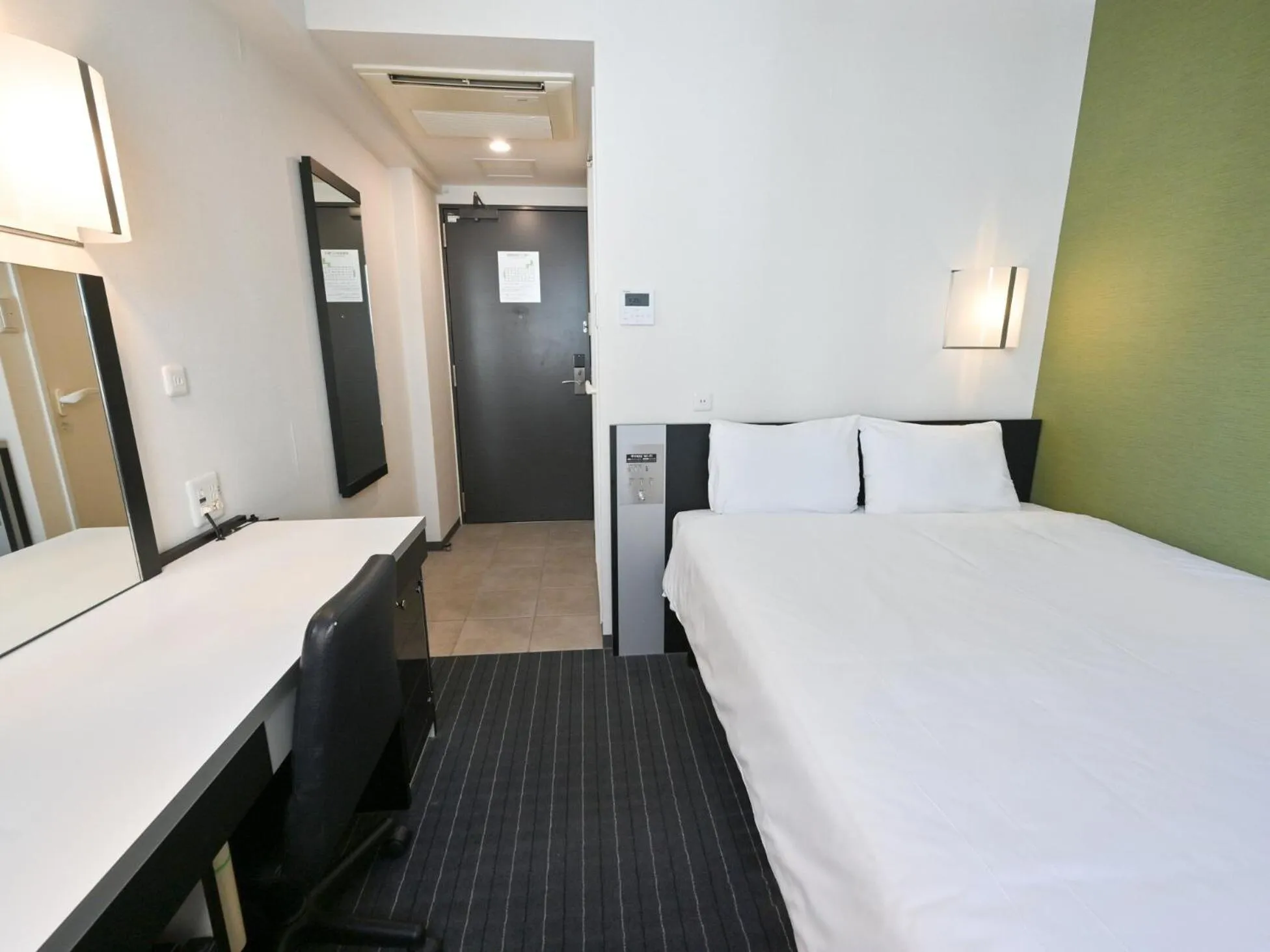 Photo of the whole room, Bed in Sanco Inn Nagoya Fushimi