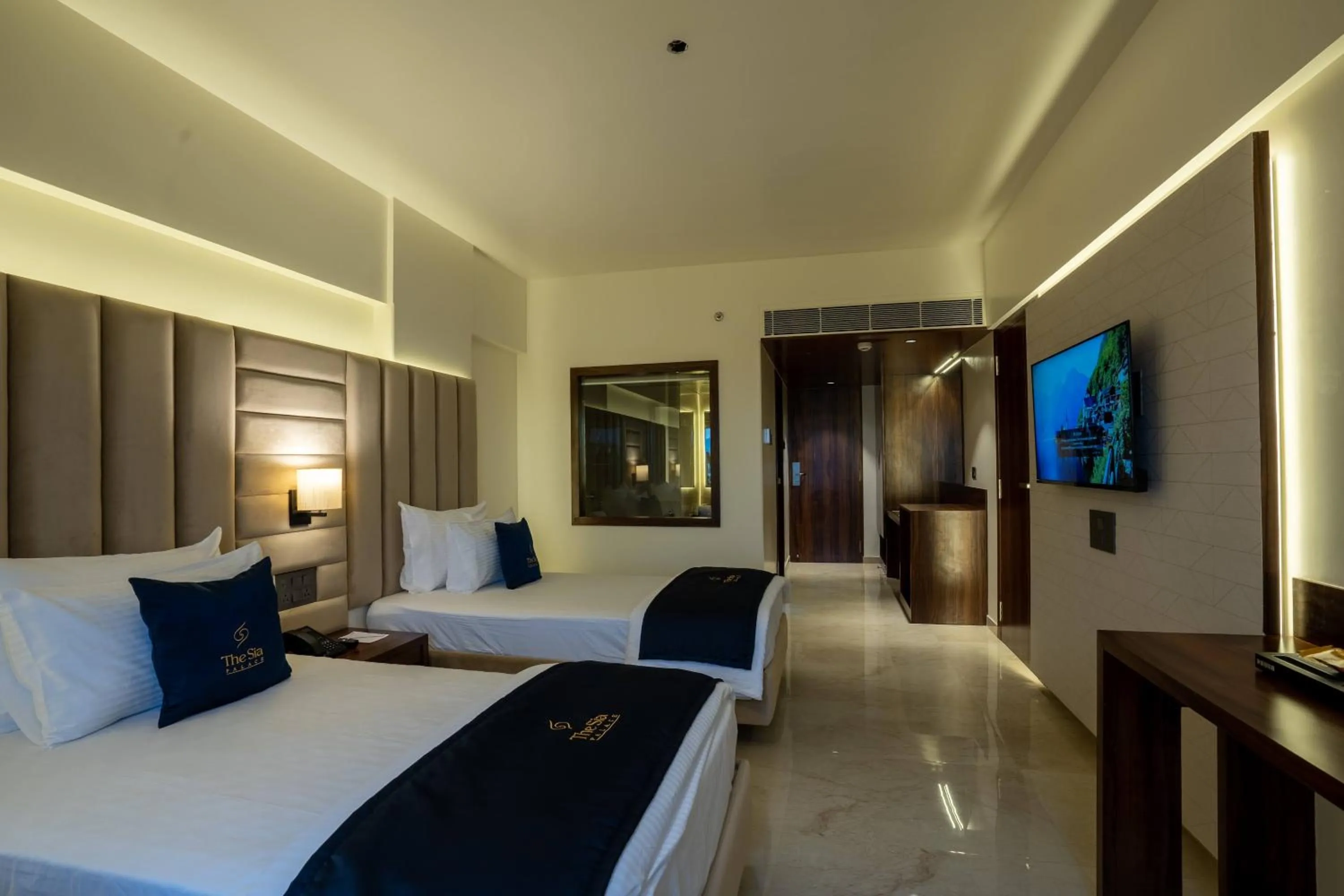 Bed in Mastiff Grand The Sia Palace Suites & Banquets, Khopoli, Near Imagica