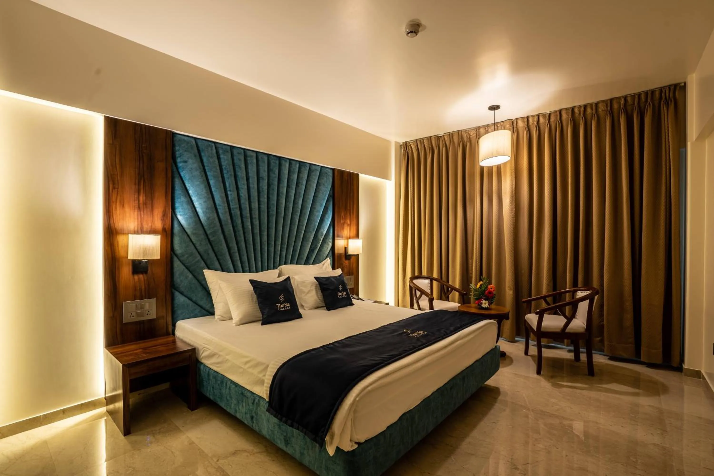 Bed in Mastiff Grand The Sia Palace Suites & Banquets, Khopoli, Near Imagica