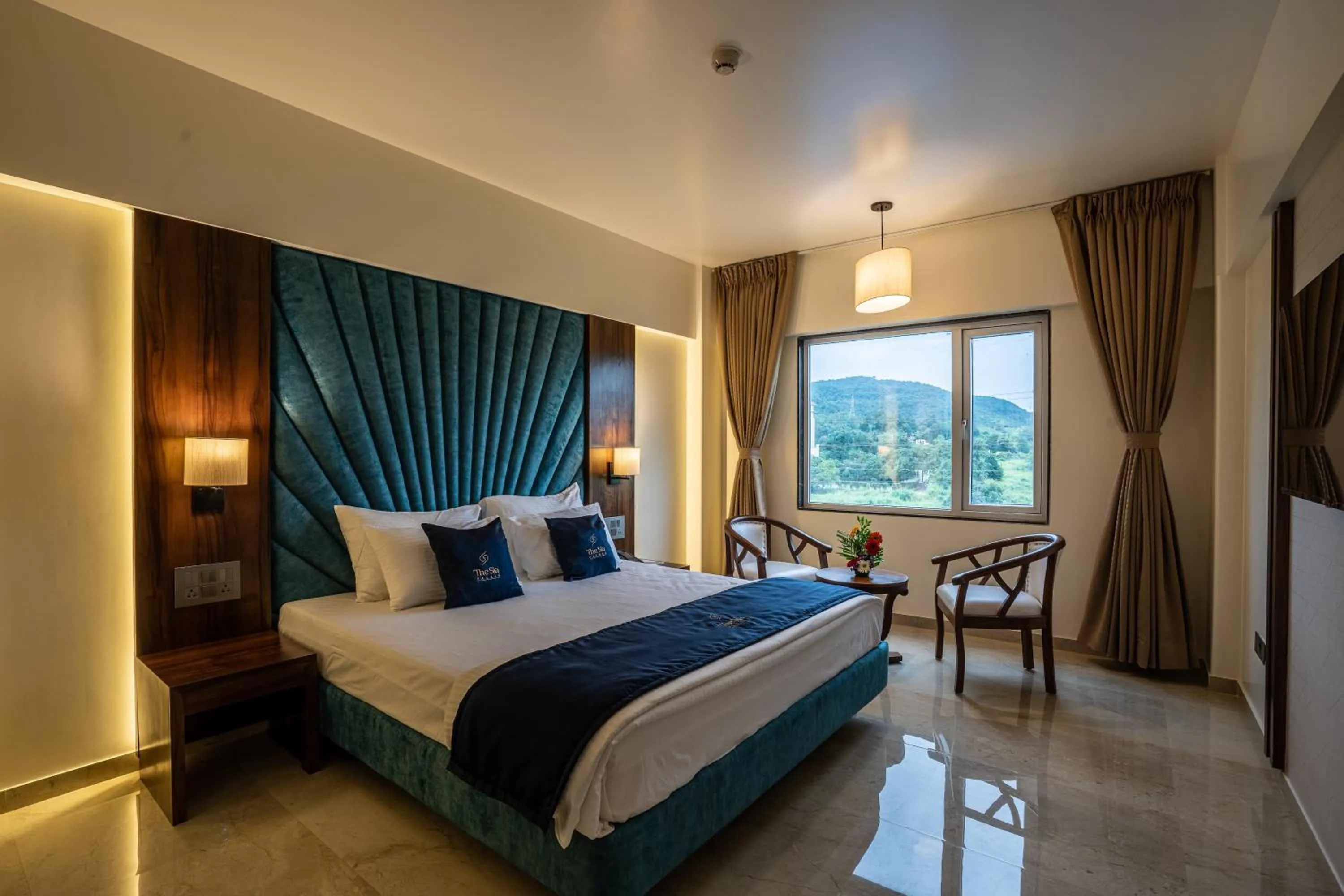 Bed in Mastiff Grand The Sia Palace Suites & Banquets, Khopoli, Near Imagica