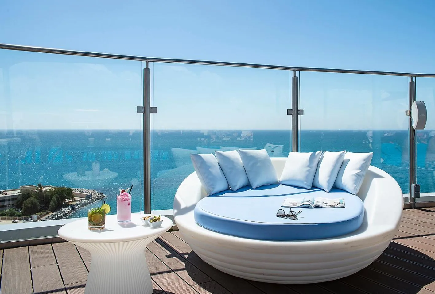 Swimming pool in Hotel El Puerto by Pierre Vacances