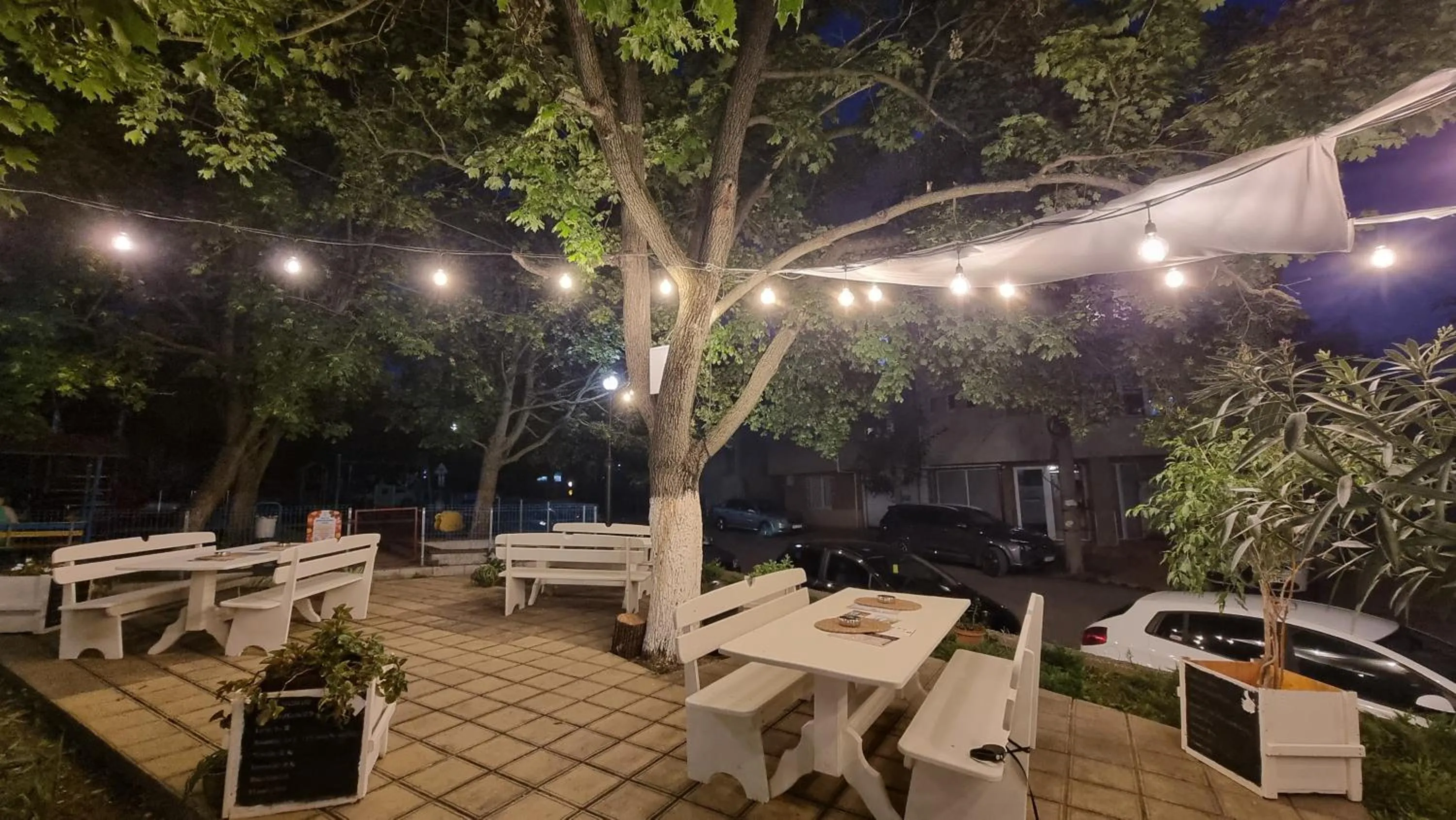 Garden in Jeweller Hotel