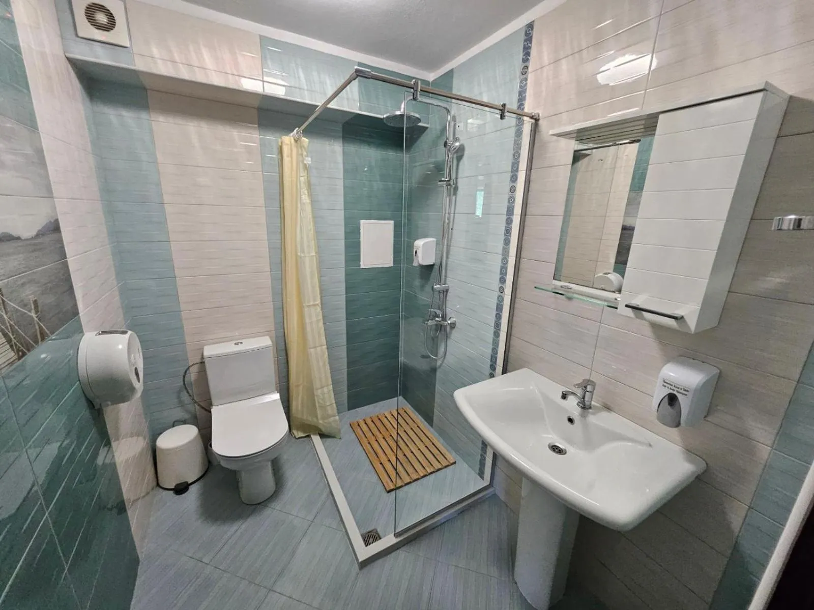 Bathroom in Jeweller Hotel