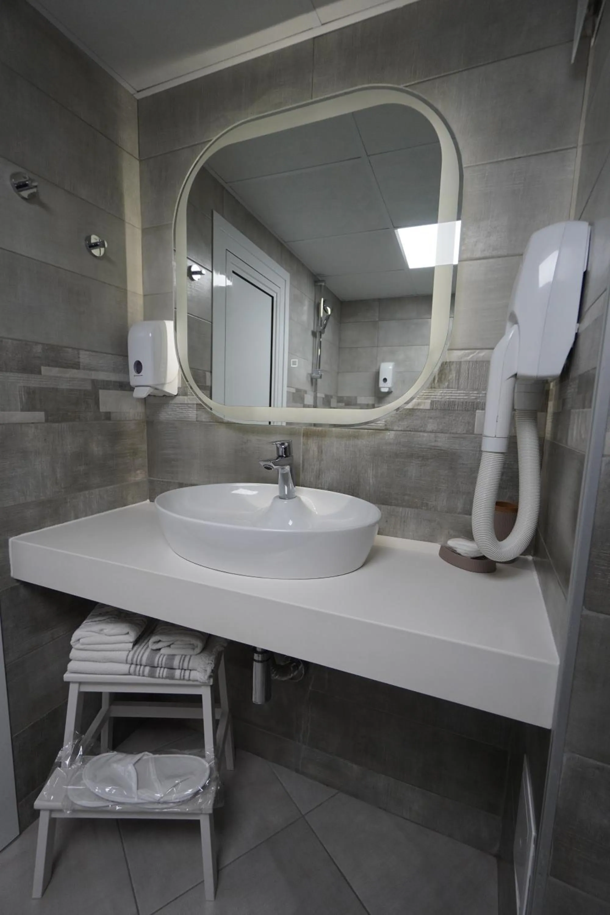 Bathroom in Jeweller Hotel