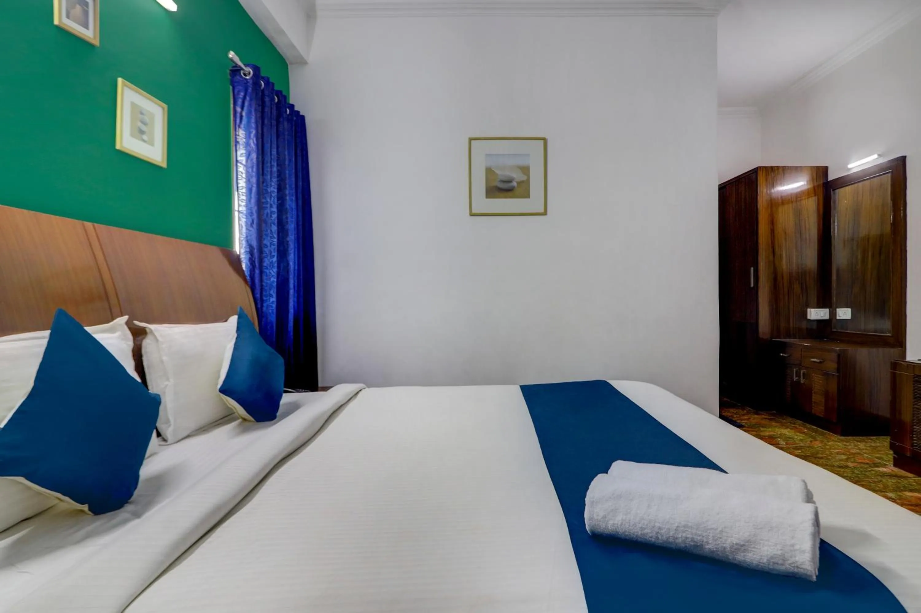 Bedroom, Bed in Destino By INR Suites