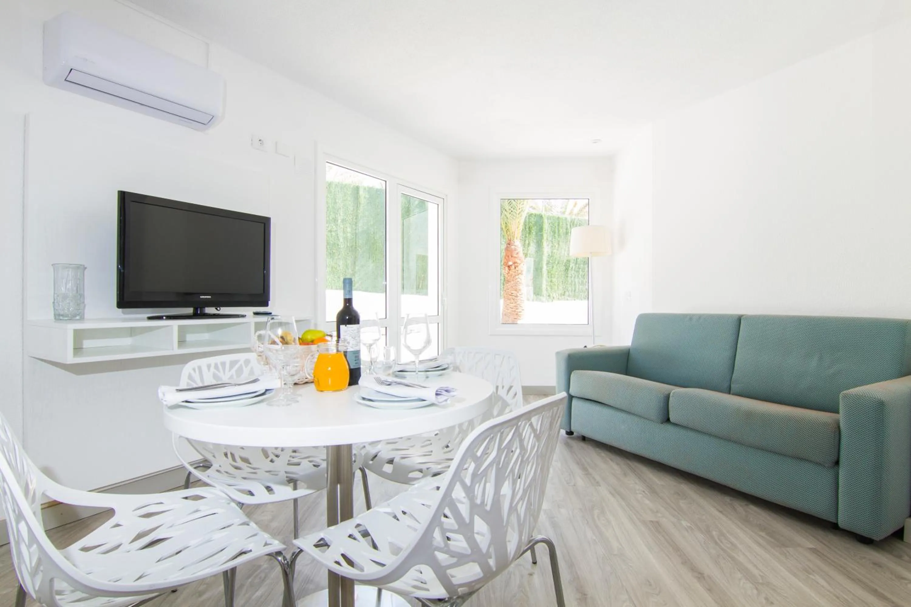 Living room in Checkin Bungalows Atlántida