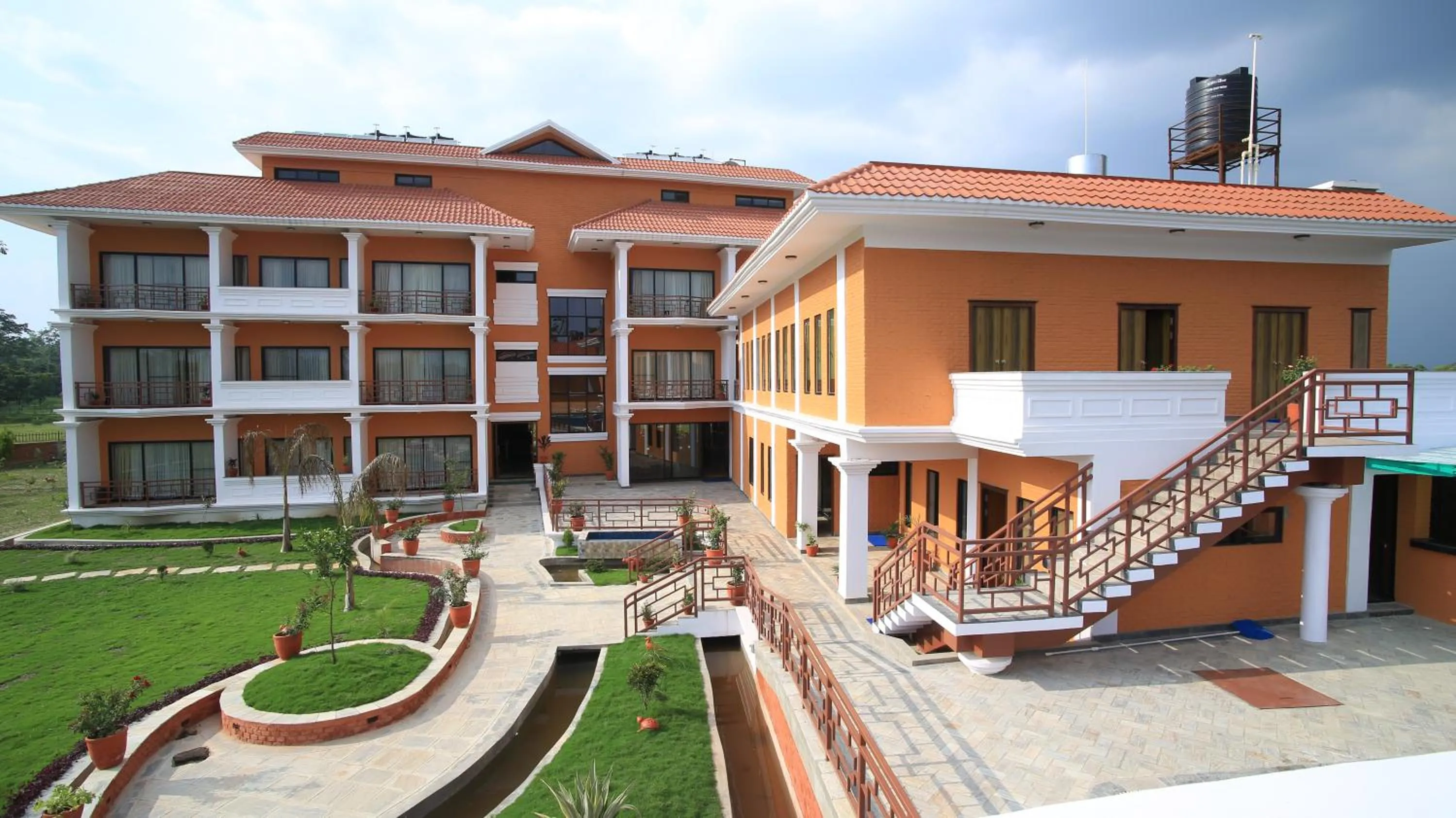 Bird's eye view in Landmark Forest Park