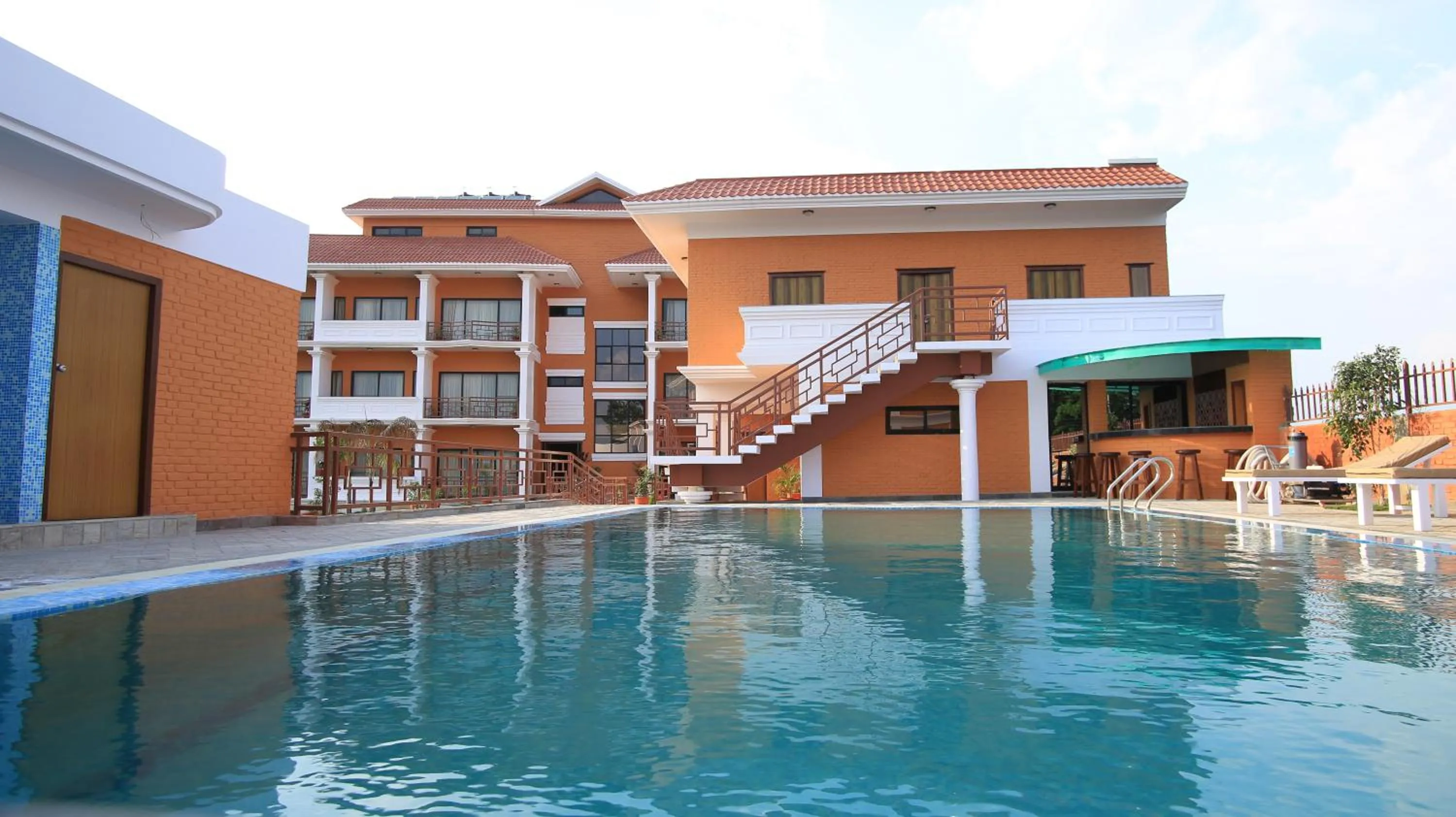 Facade/entrance in Landmark Forest Park