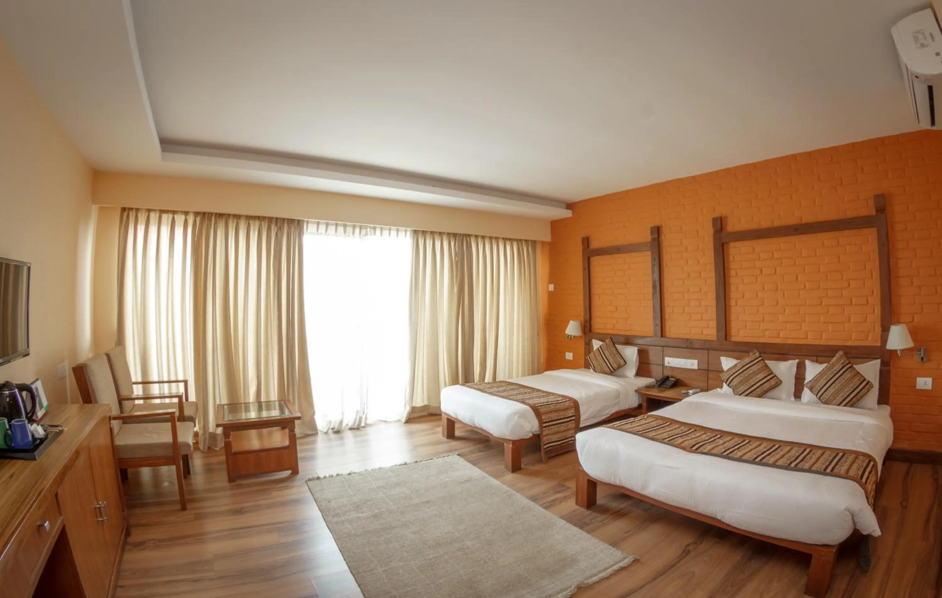 Photo of the whole room, Bed in Landmark Forest Park