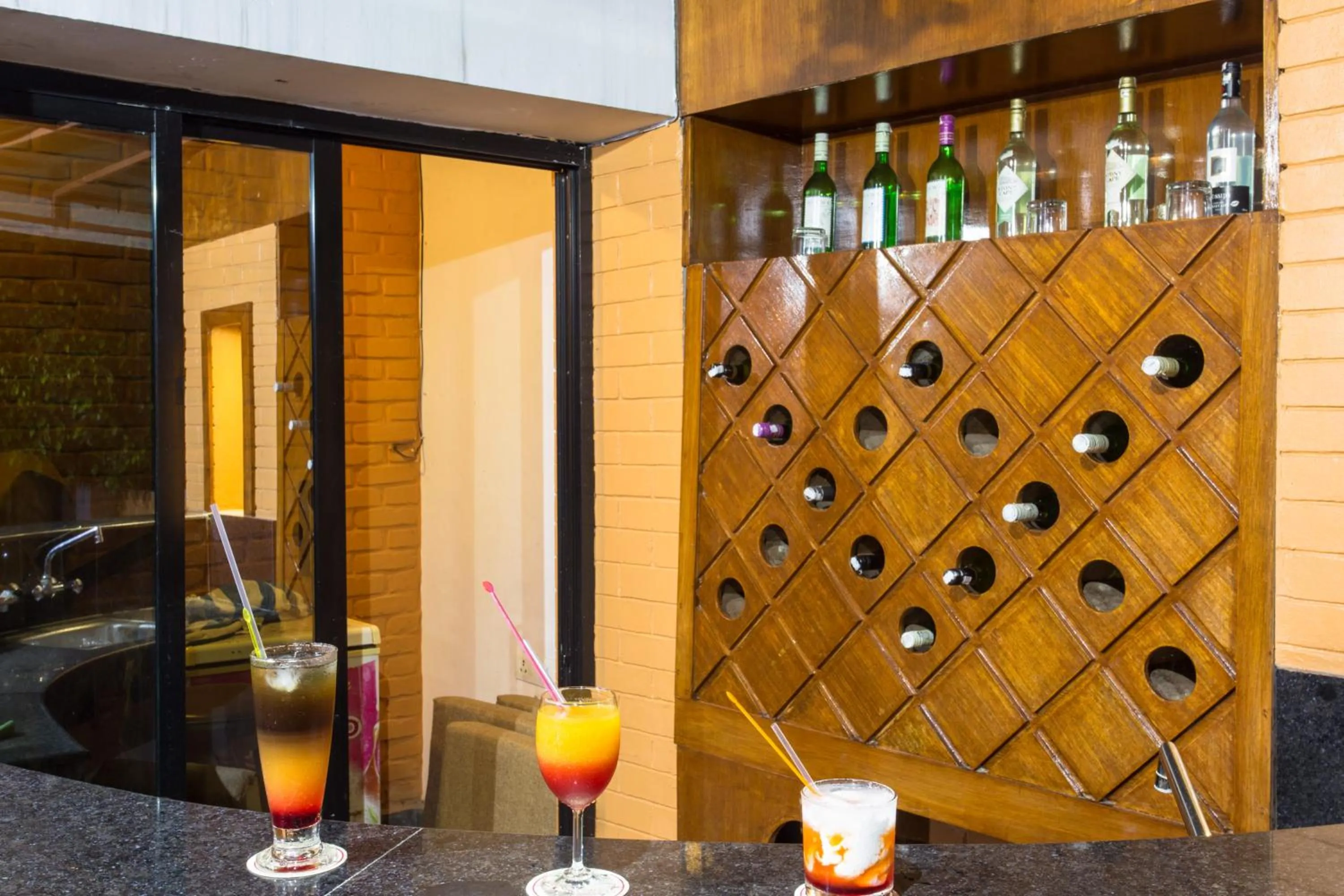 Lounge or bar in Landmark Forest Park