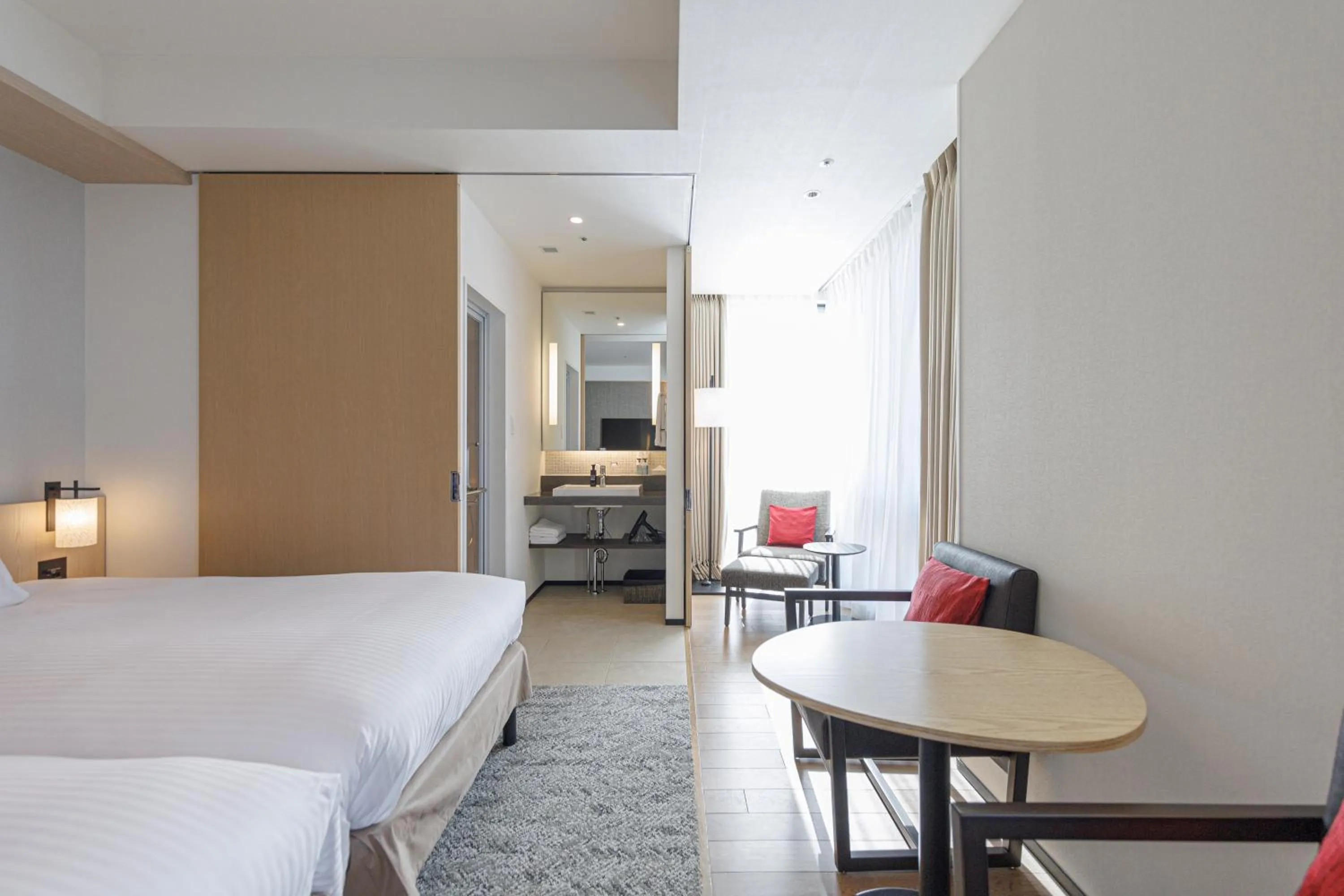 Photo of the whole room, Bed in JR Kyushu Hotel Blossom Shinjuku
