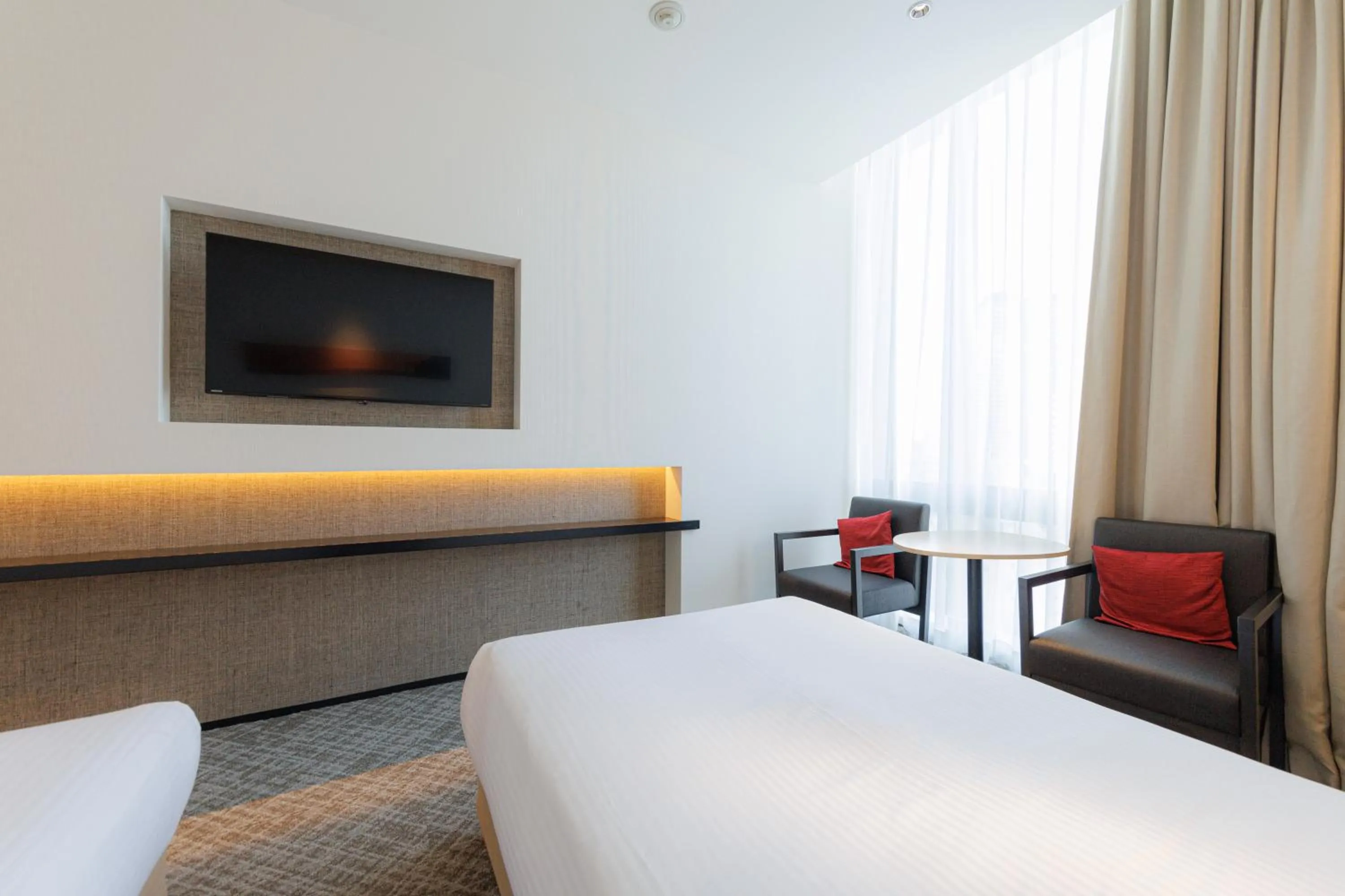 Photo of the whole room, Bed in JR Kyushu Hotel Blossom Shinjuku