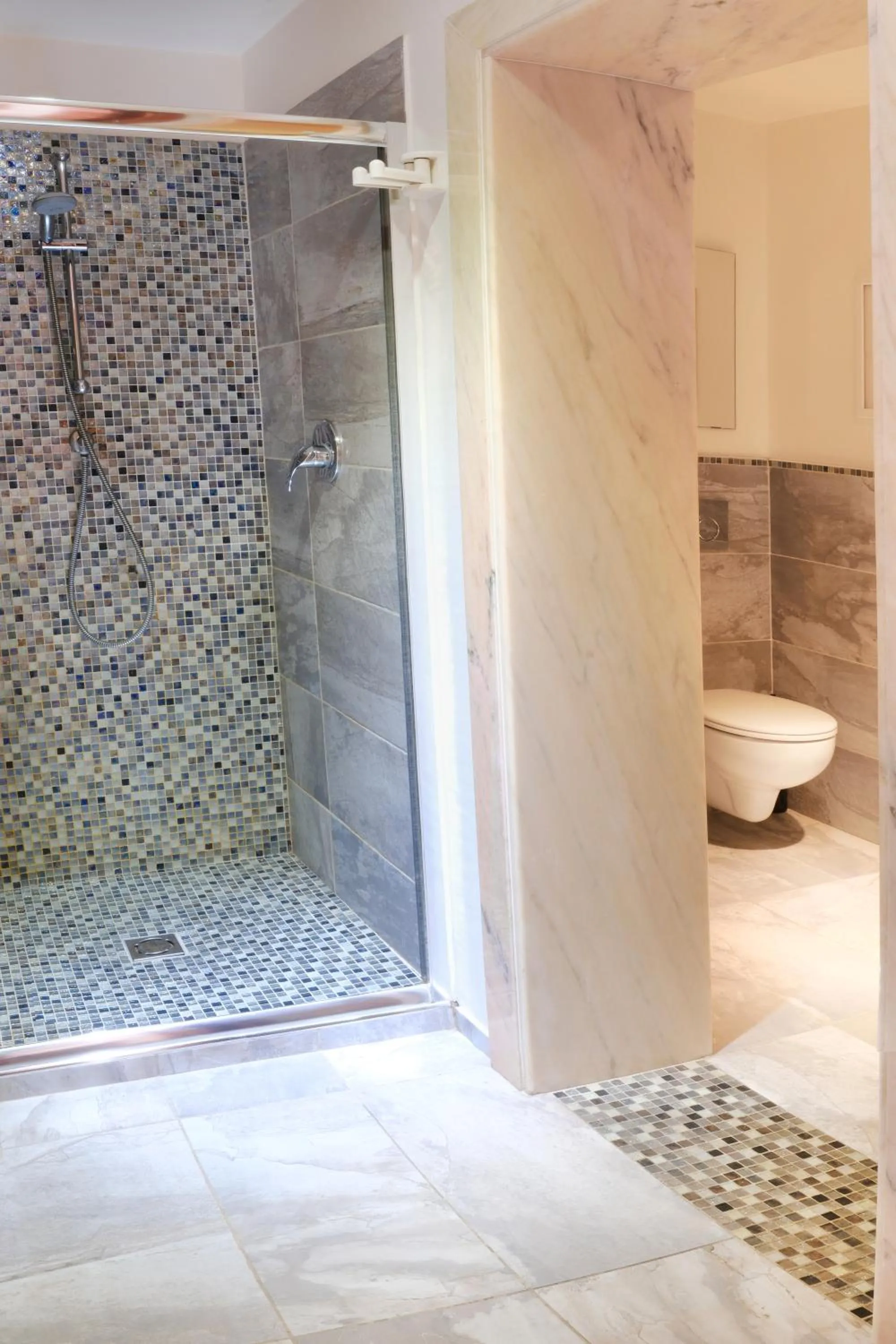 Shower in Domus Chiara al Colosseo