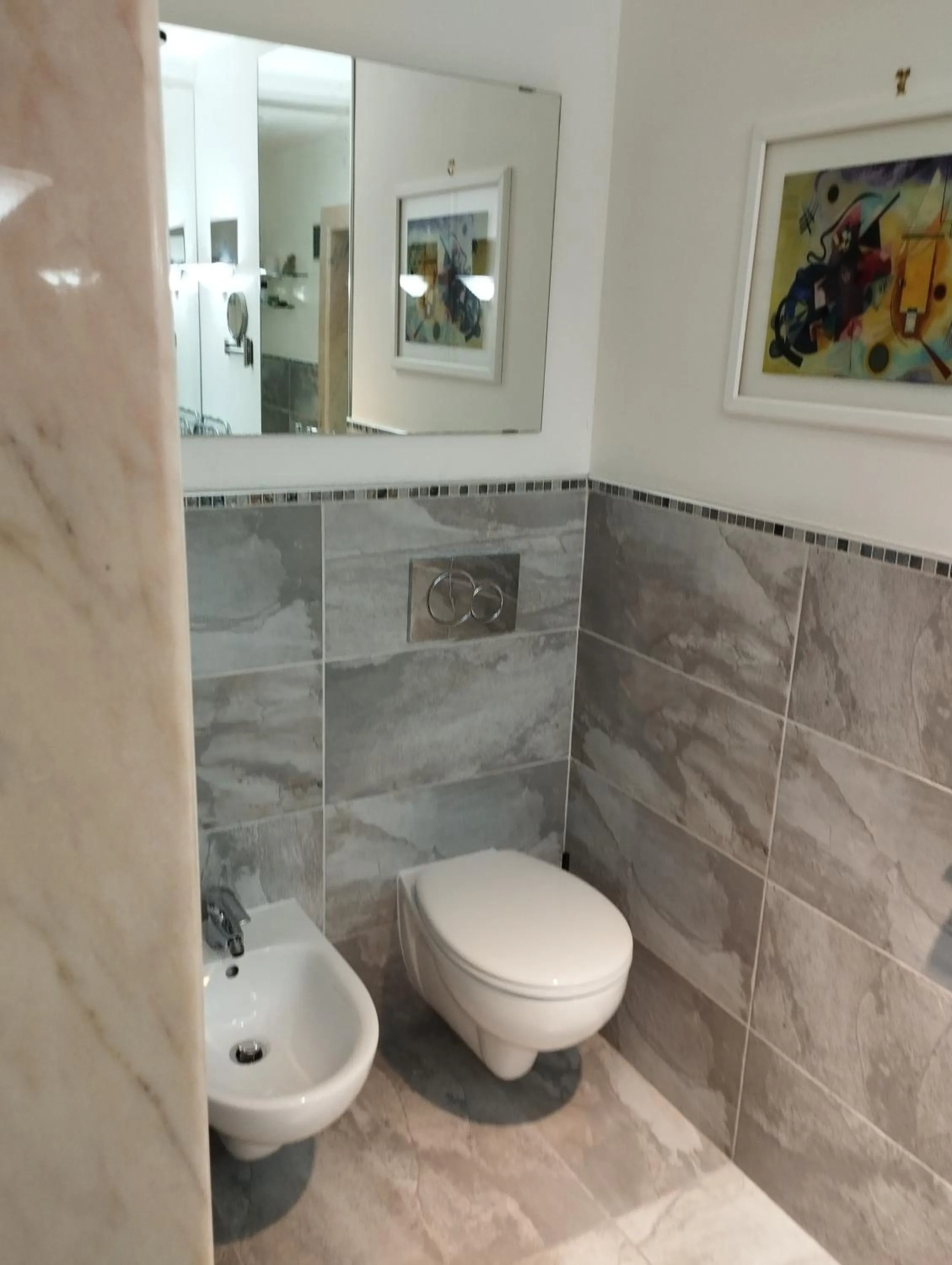 Toilet in Domus Chiara al Colosseo