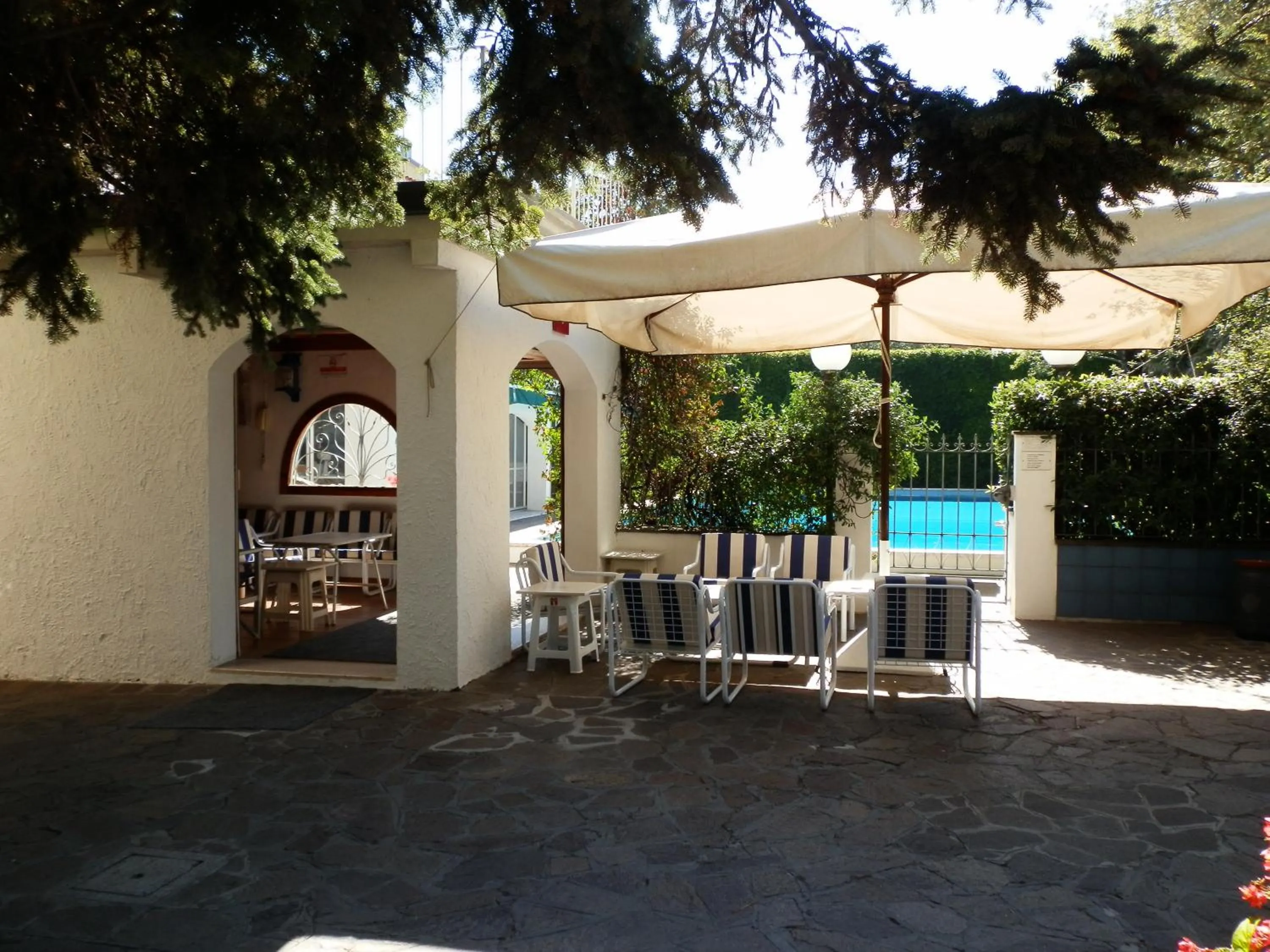 Facade/entrance in Hotel Nautic B&B