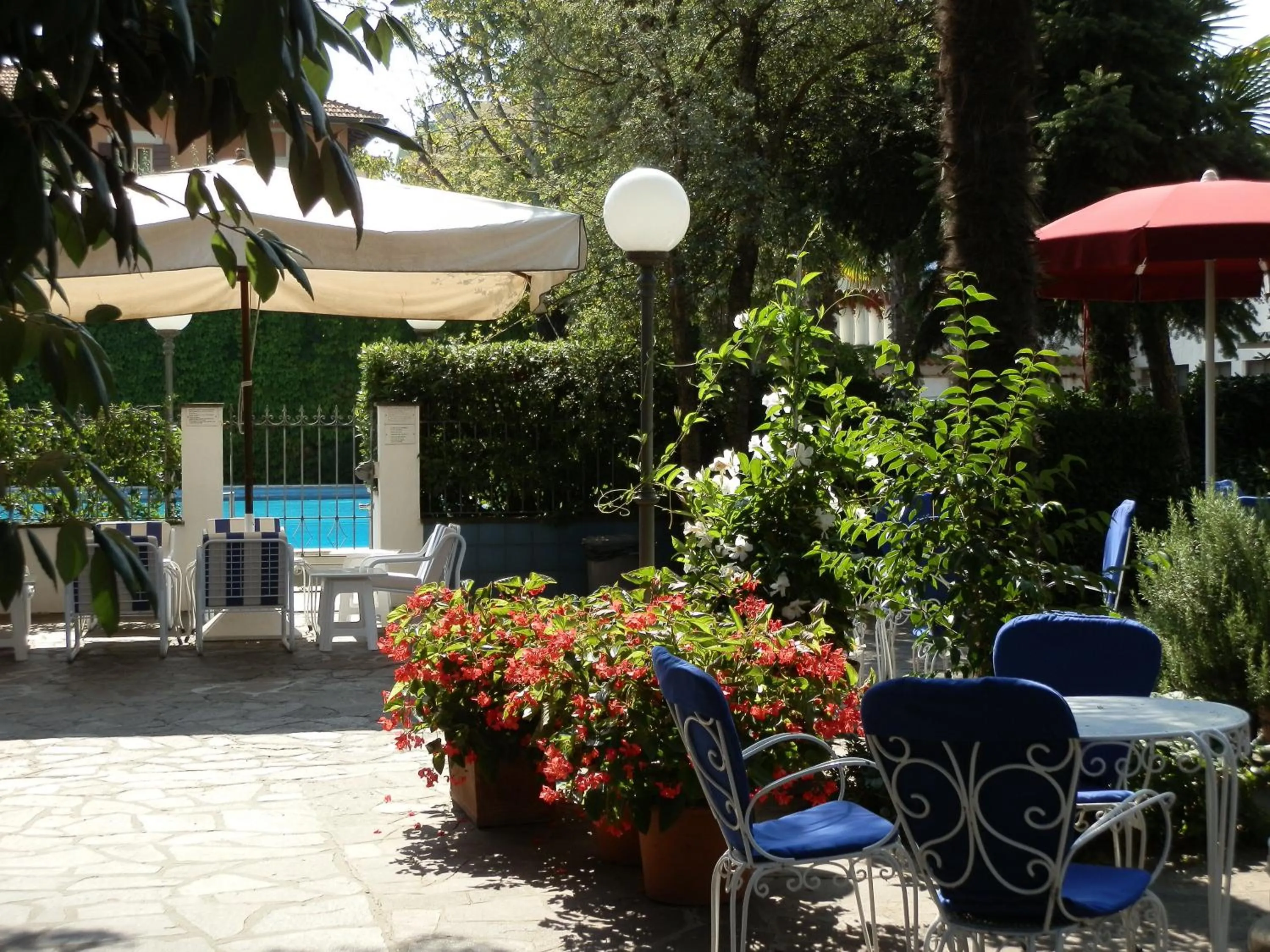 Garden in Hotel Nautic B&B