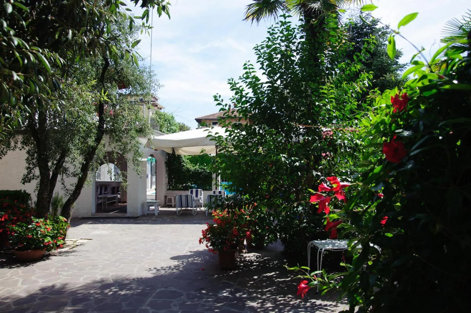 Garden view in Hotel Nautic B&B