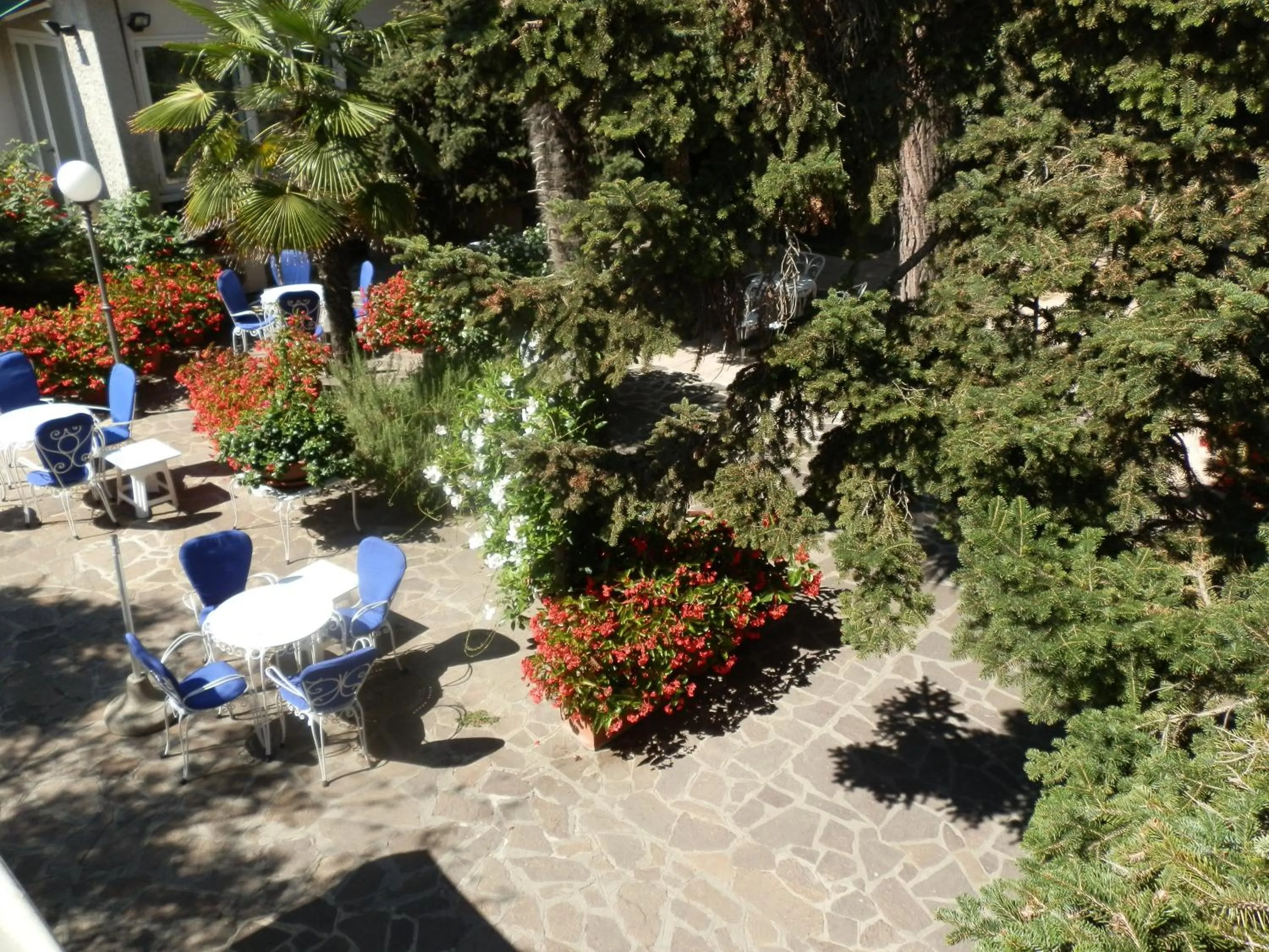 Garden in Hotel Nautic B&B