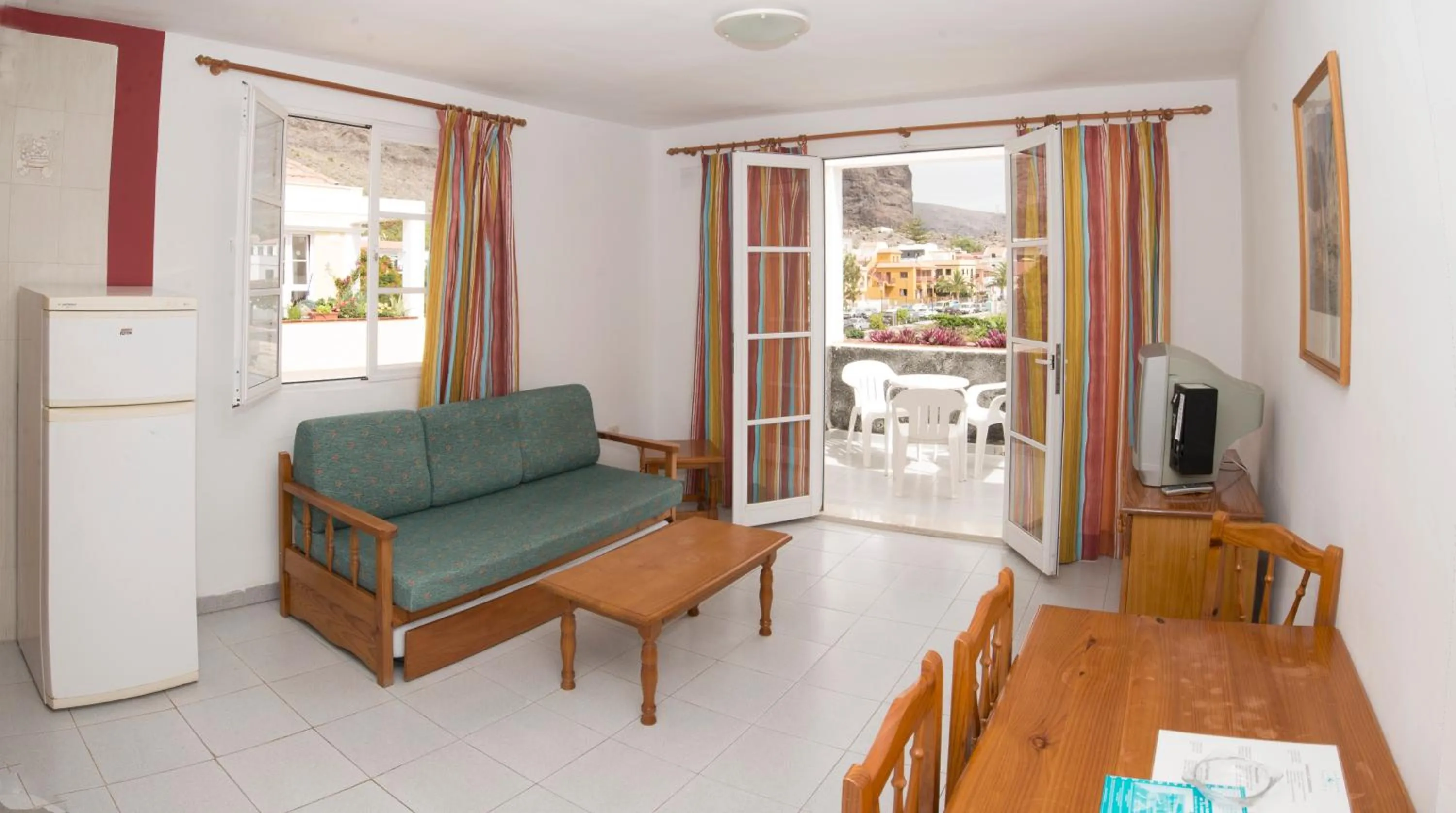 Photo of the whole room in Apartamentos Checkin Laurisilva