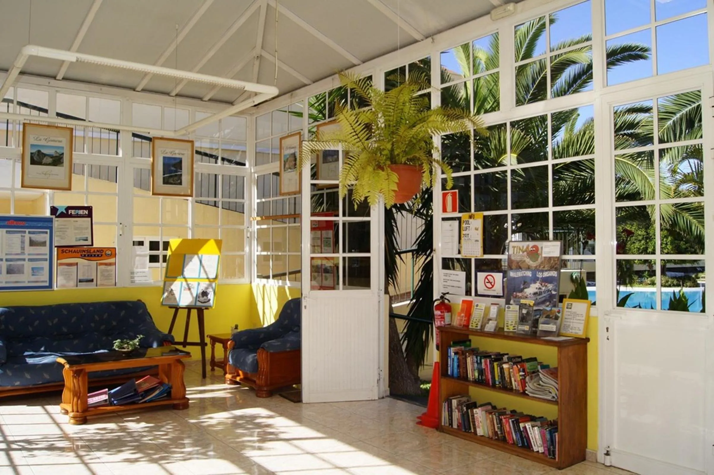 Lobby or reception in Apartamentos Checkin Laurisilva