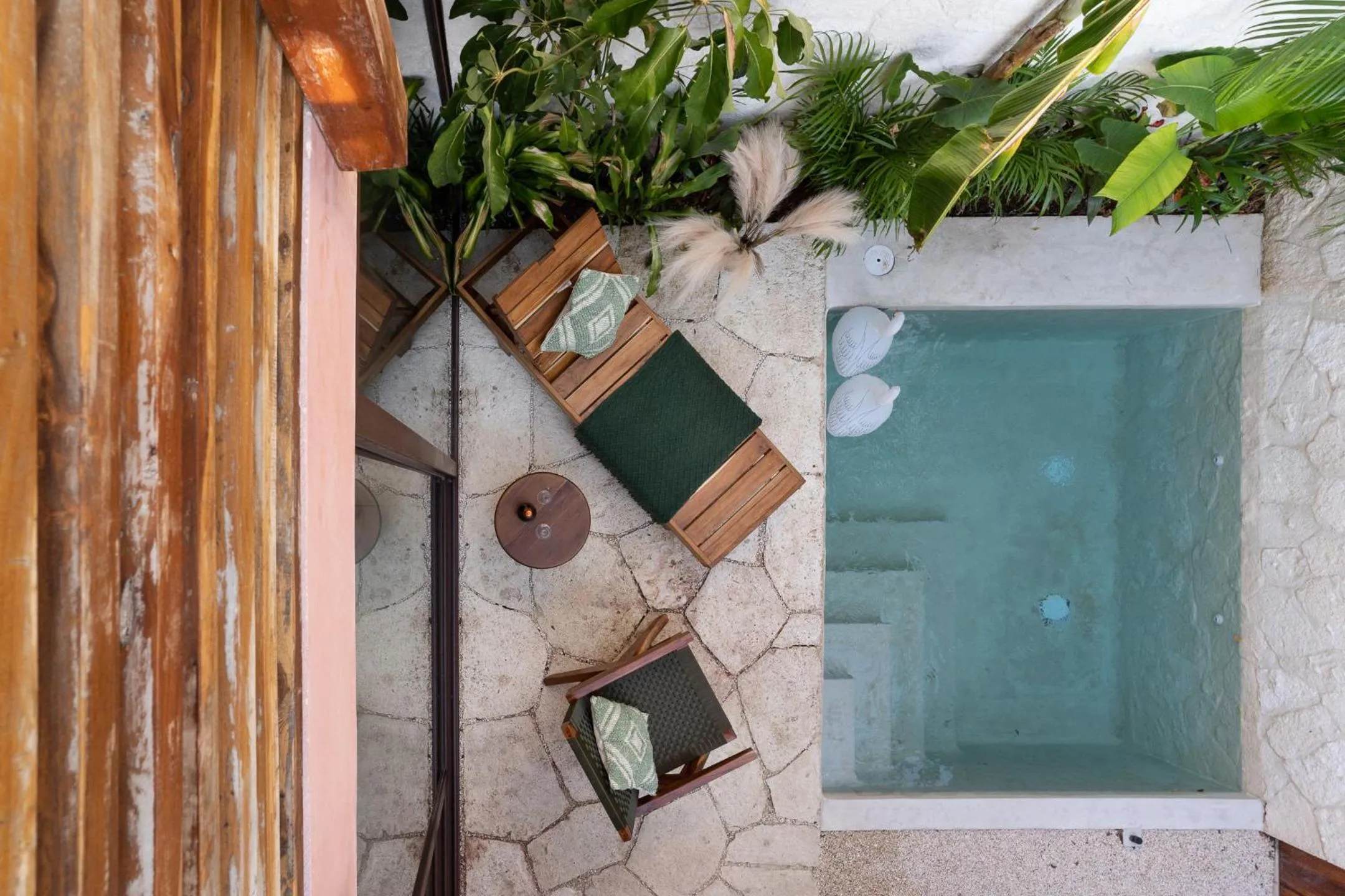 Swimming pool in Entorno Tulum - Luxury Villas