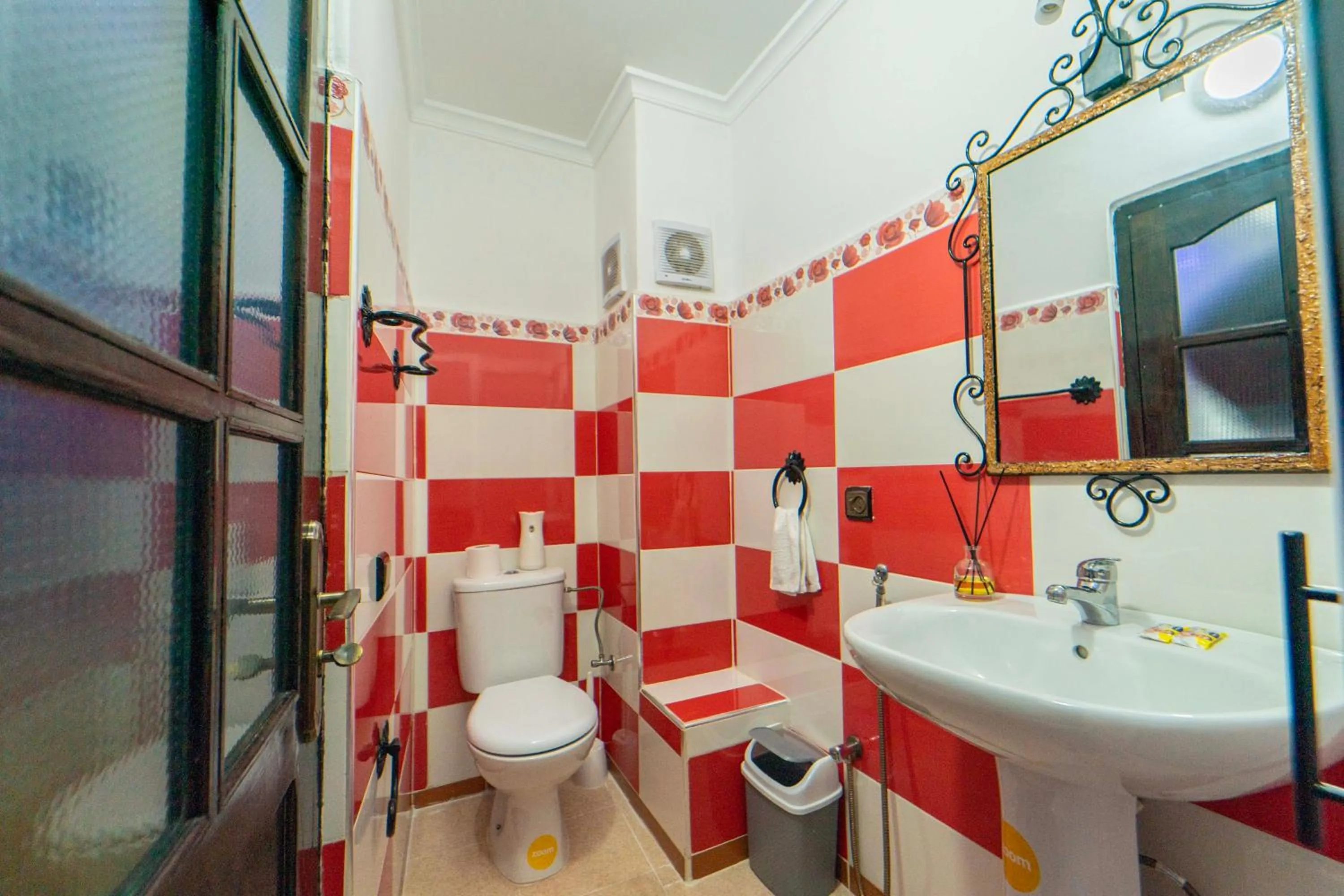 Shower in Maison d'hôtes Afassi