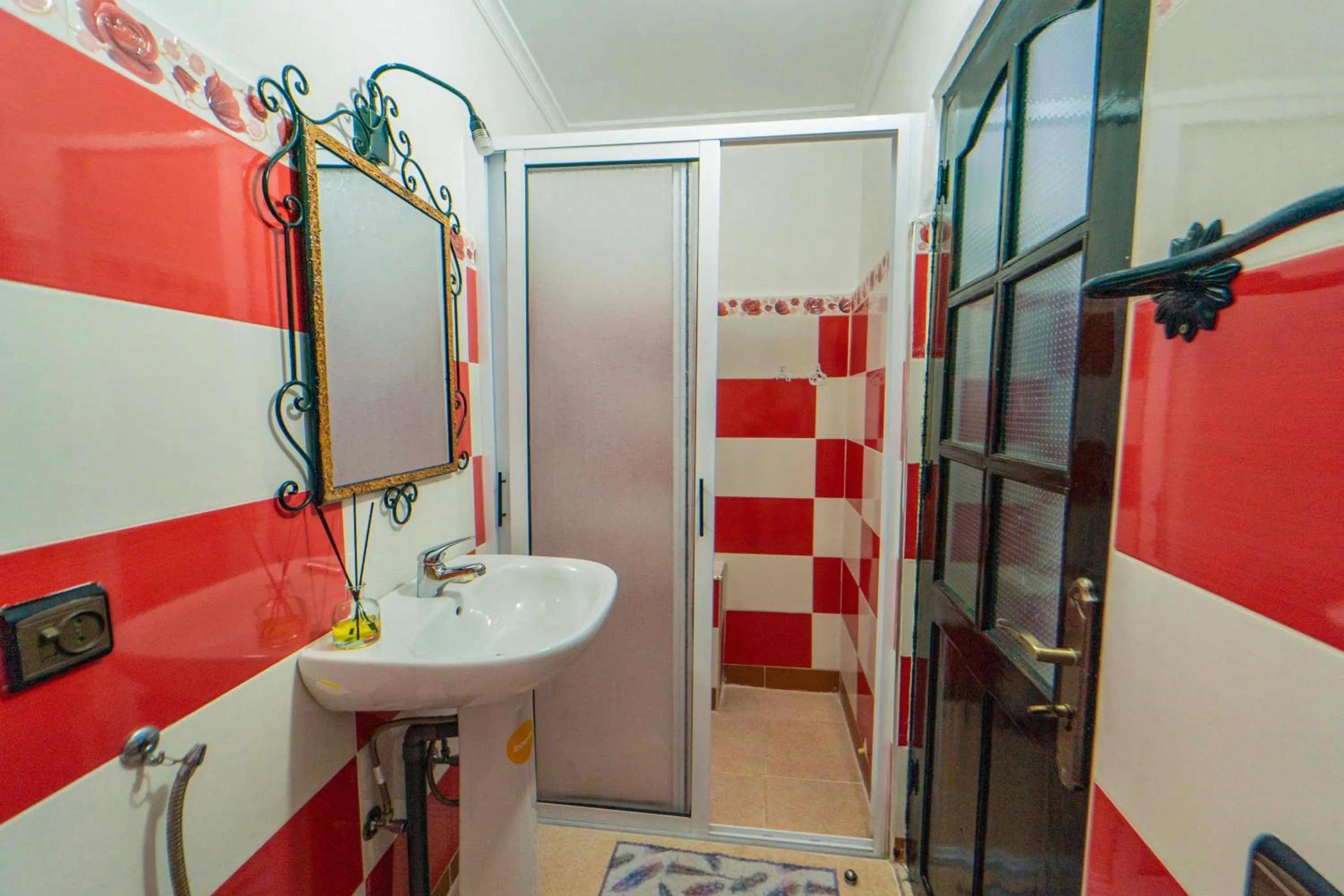 Shower in Maison d'hôtes Afassi