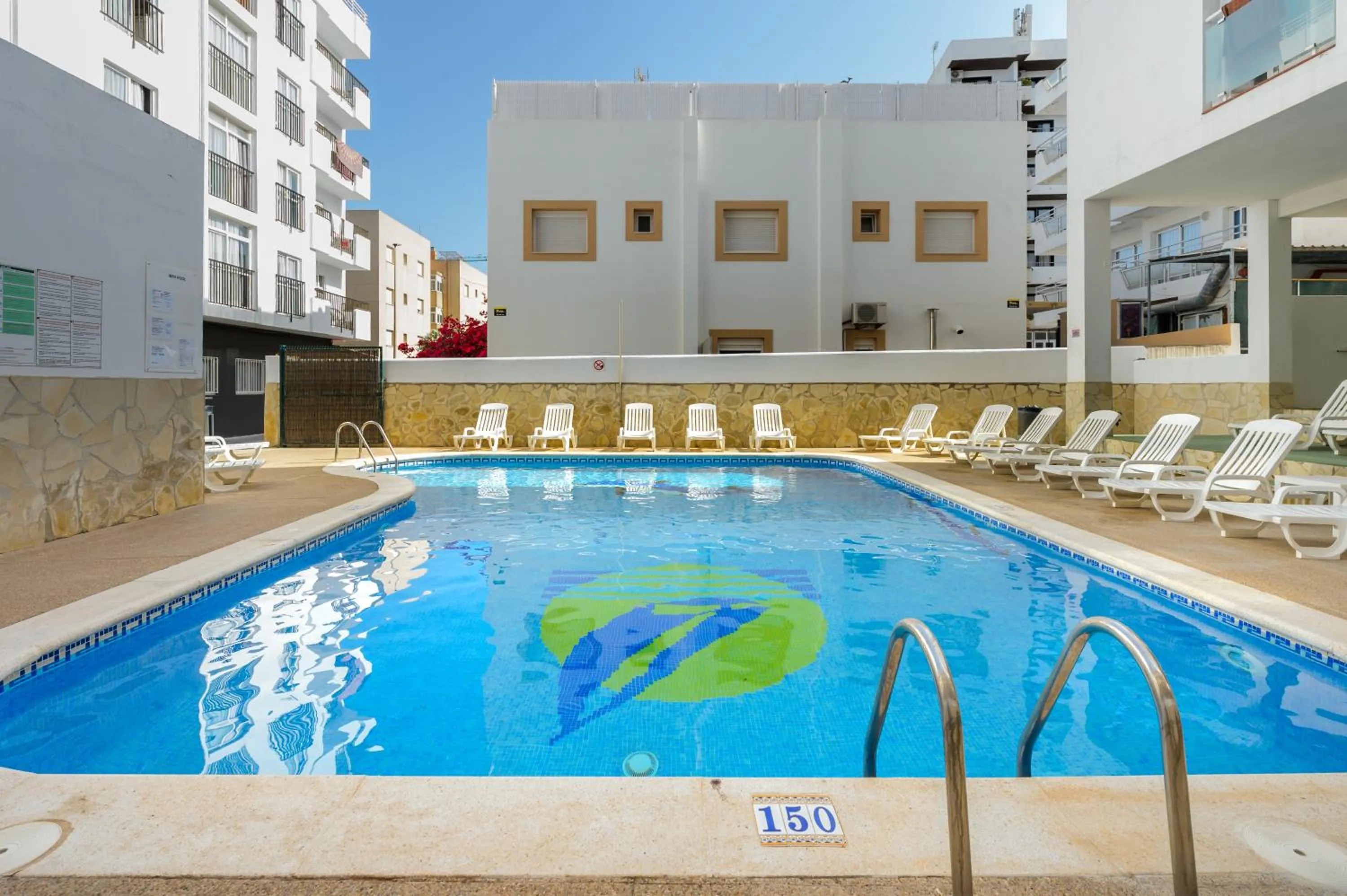 Swimming pool in Vibra Calima Apartamentos - Adults only