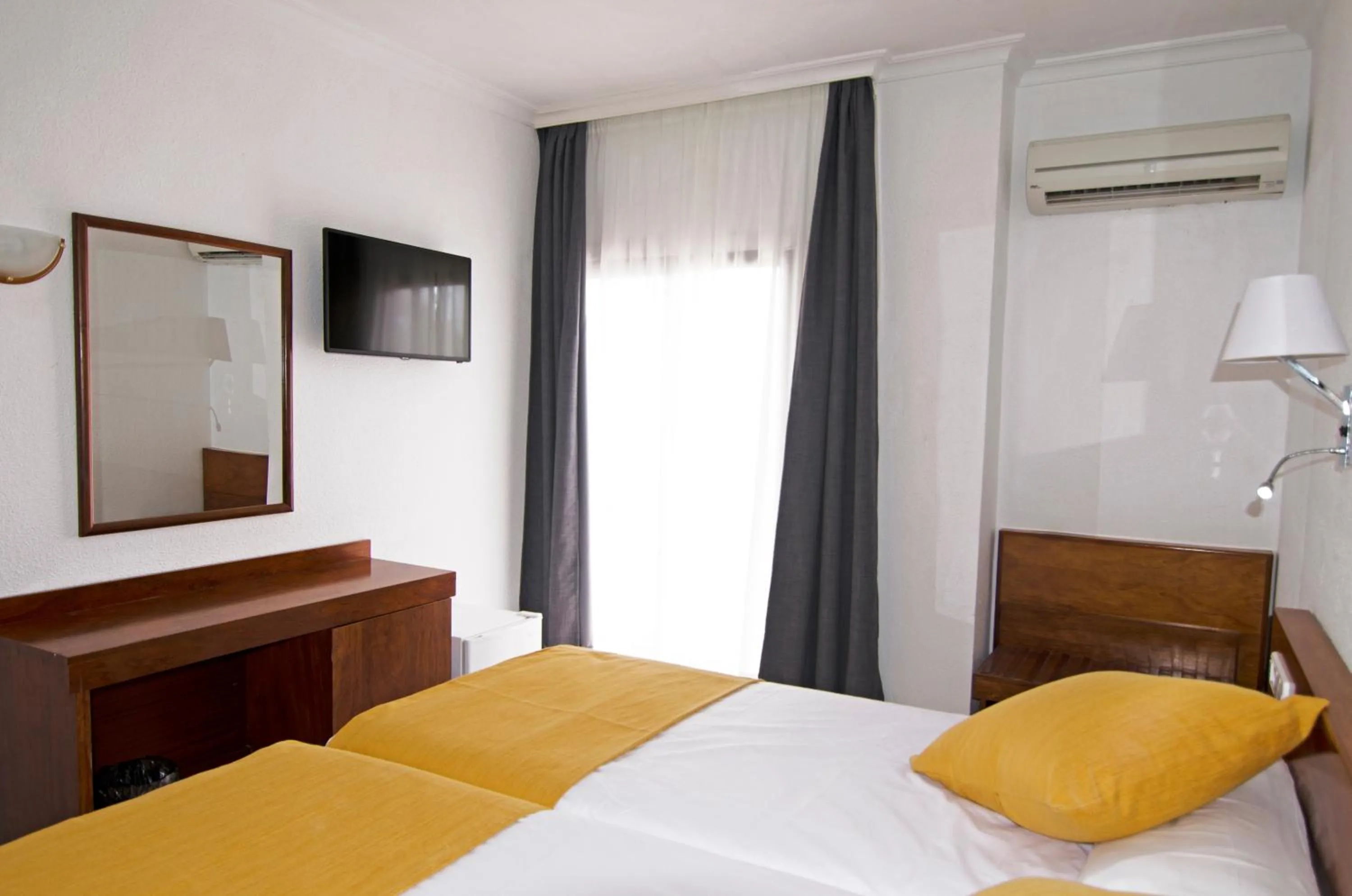 Photo of the whole room, Bed in Aparthotel Vibra Bay