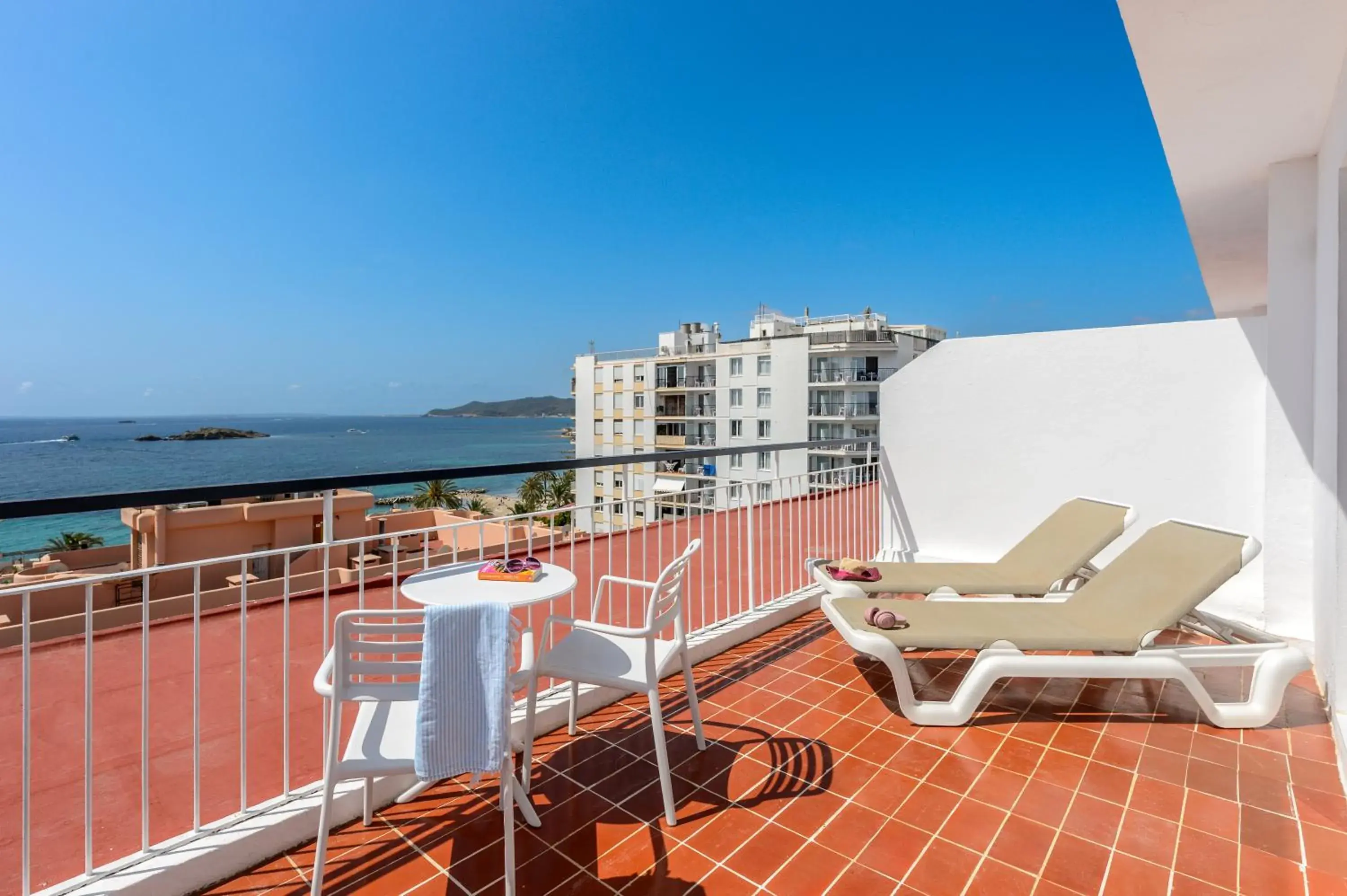 Superior Twin Room with Sea View in Hotel Vibra Vila Superior Twin Room with Sea View in Hotel Vibra Vila