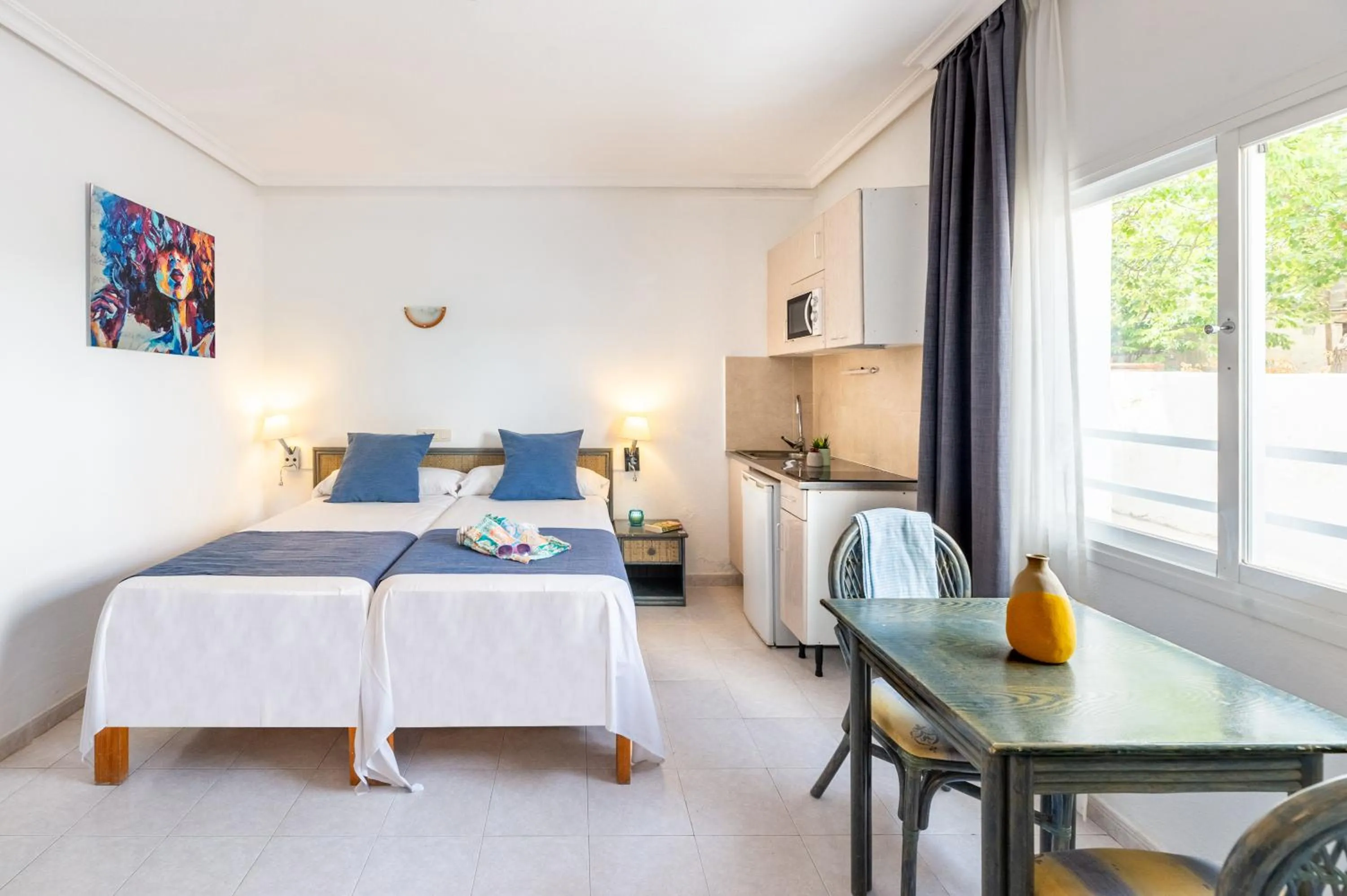 Photo of the whole room, Bed in Aparthotel Vibra del Mar - Adults only
