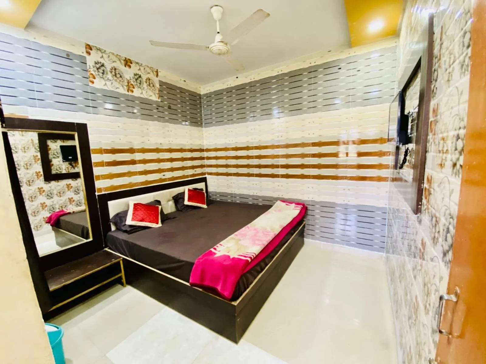 Bed in Ajaypal Garh Resort Near Pushkar and Ajmer