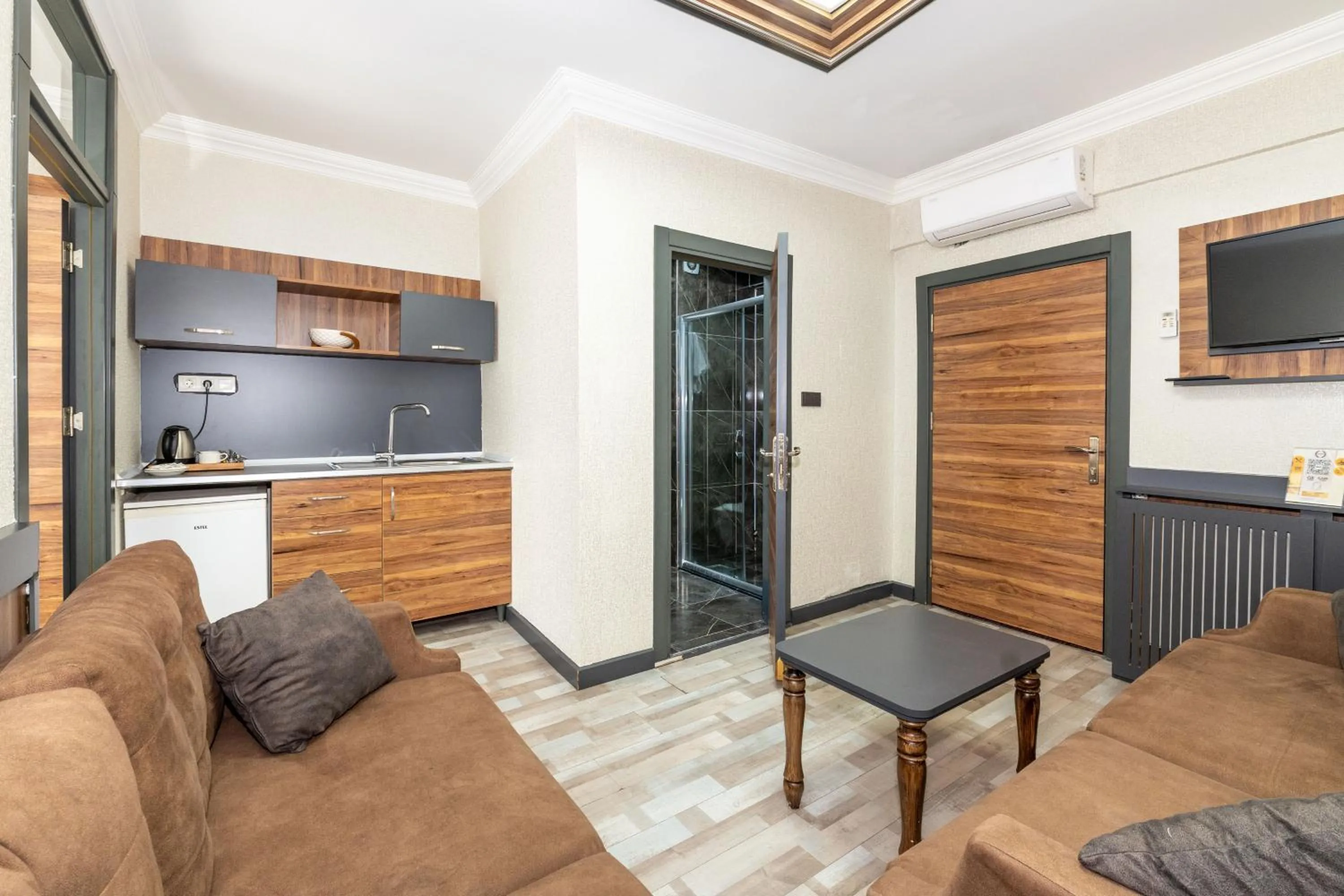 Bathroom in La Serena Taxim Hotel