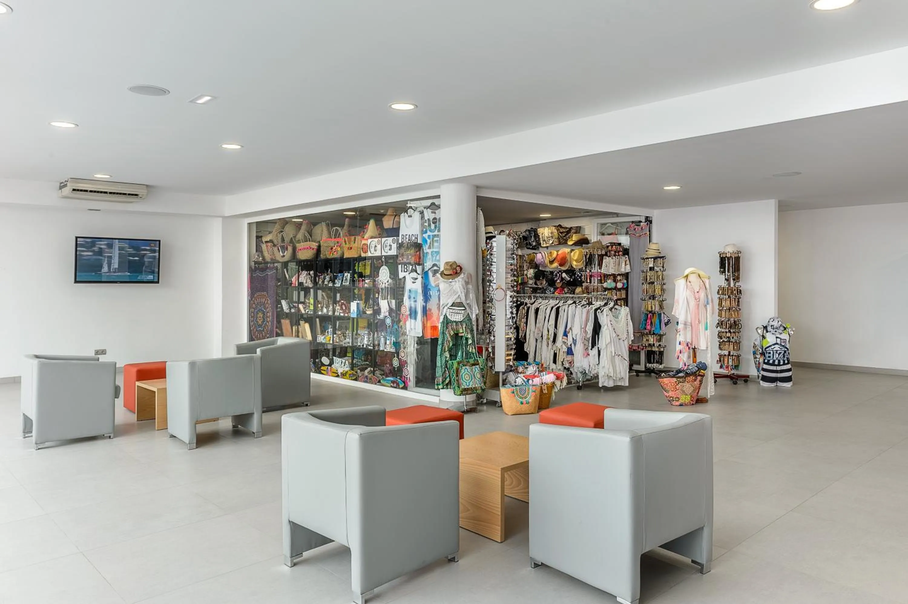 On-site shops in Hotel Vibra Mare Nostrum