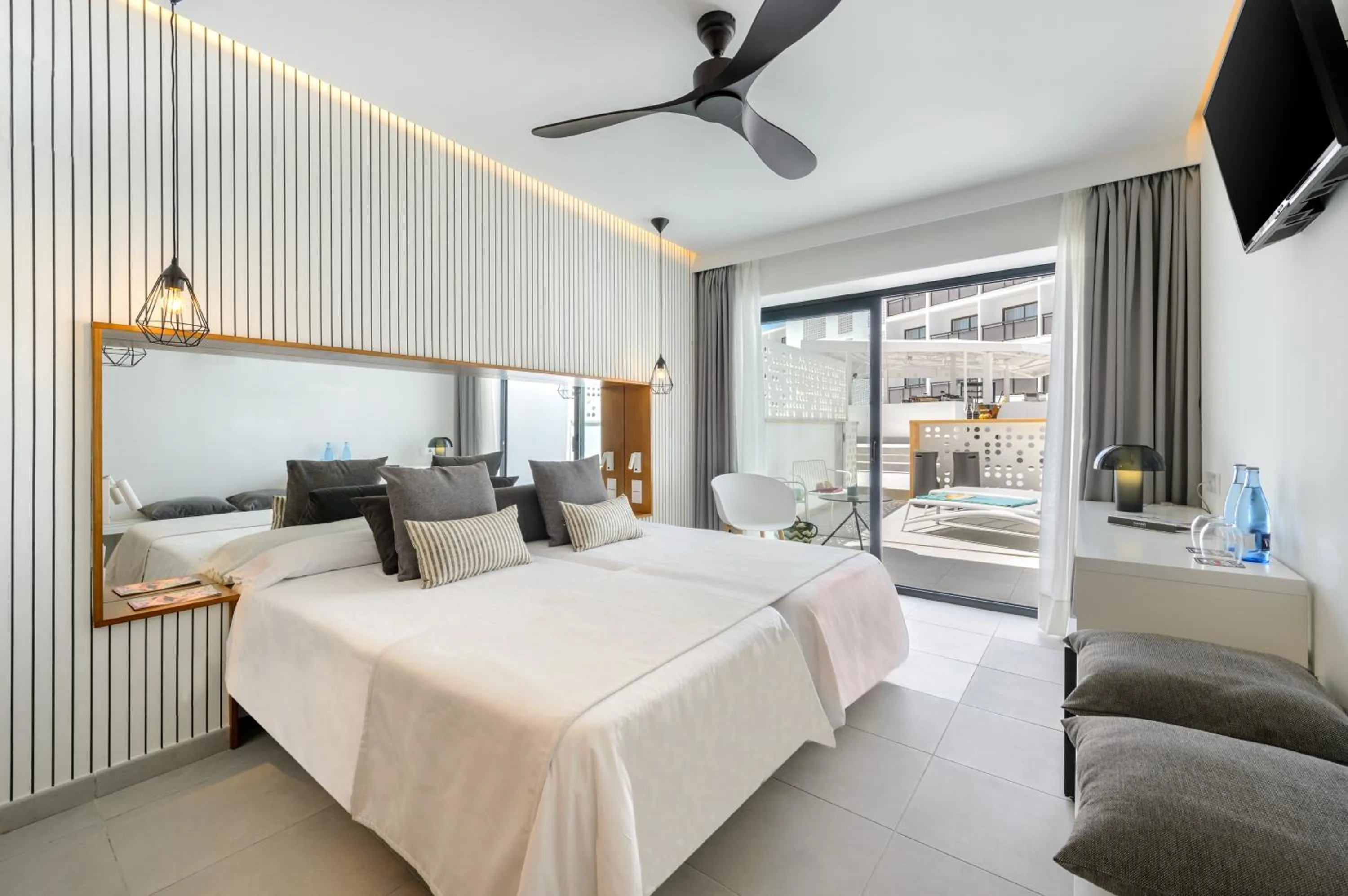 TV and multimedia, Bed in Hotel Vibra Mare Nostrum