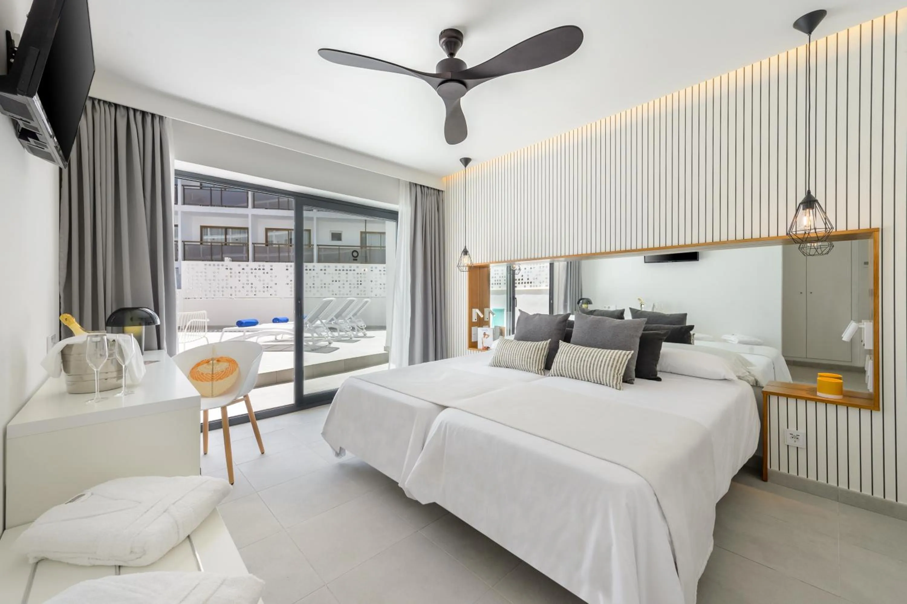 Photo of the whole room, Bed in Hotel Vibra Mare Nostrum