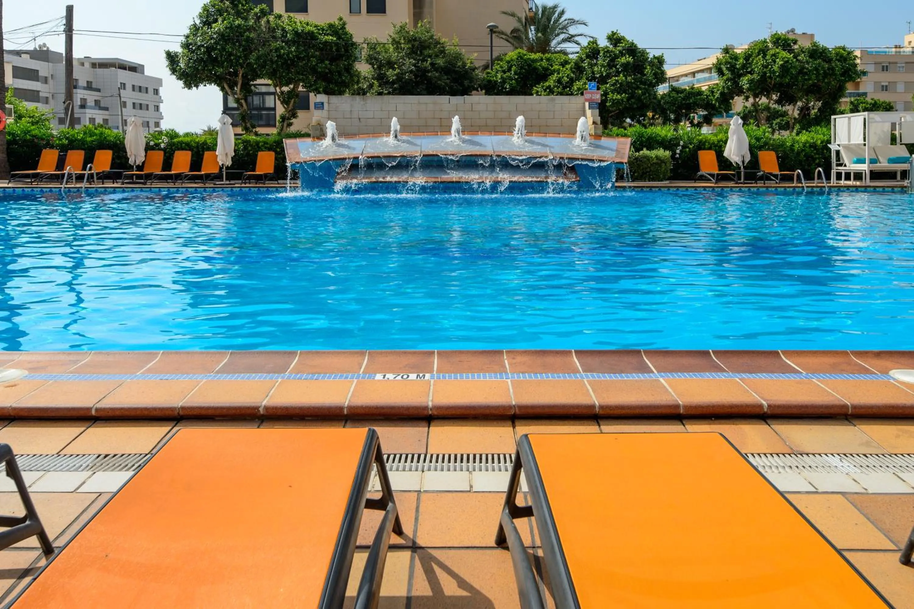 Swimming pool in Hotel Vibra Mare Nostrum