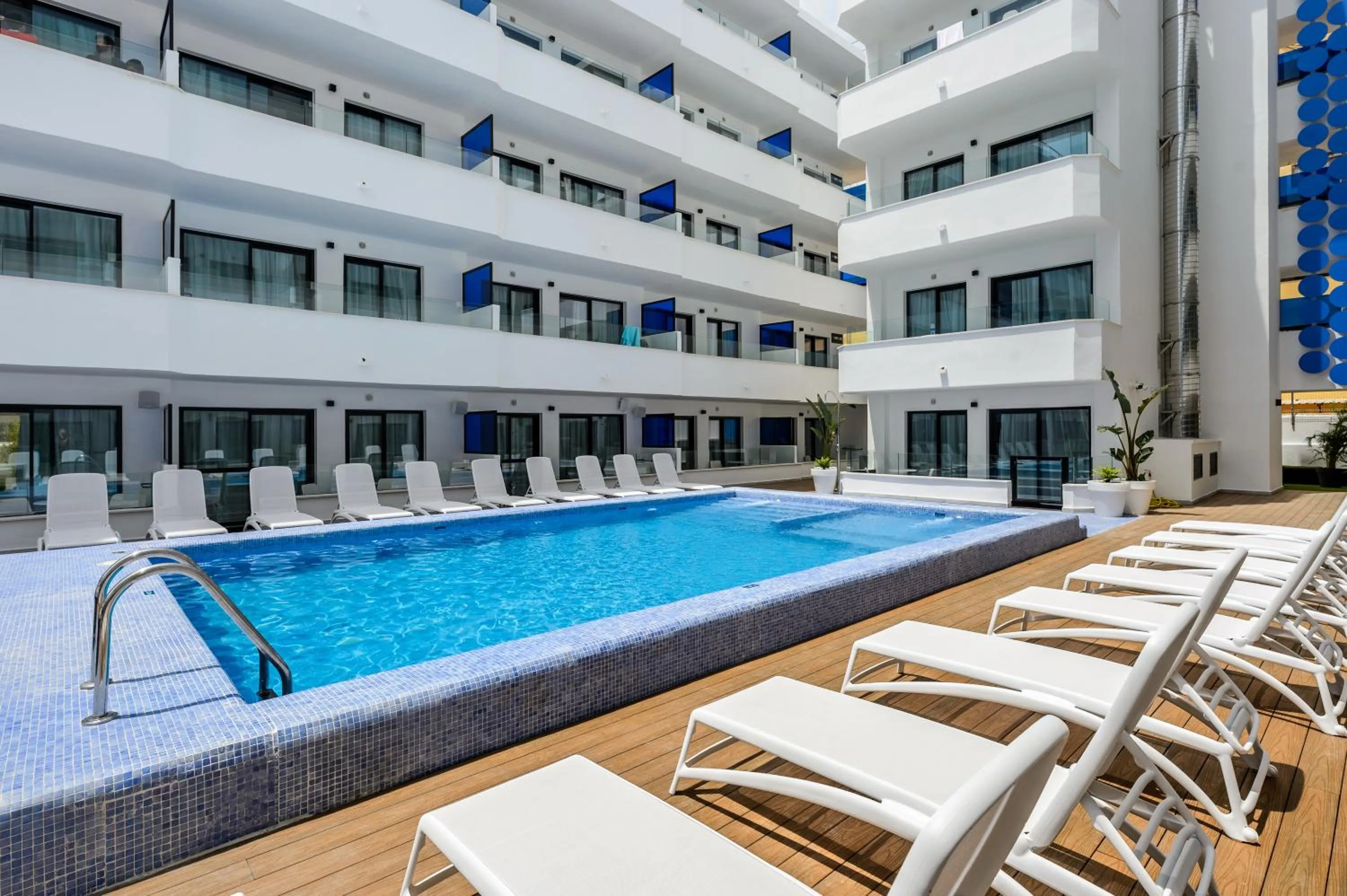 Swimming pool in Apartamentos Vibra Jabeque Blue - Adults only -New Opening 2025
